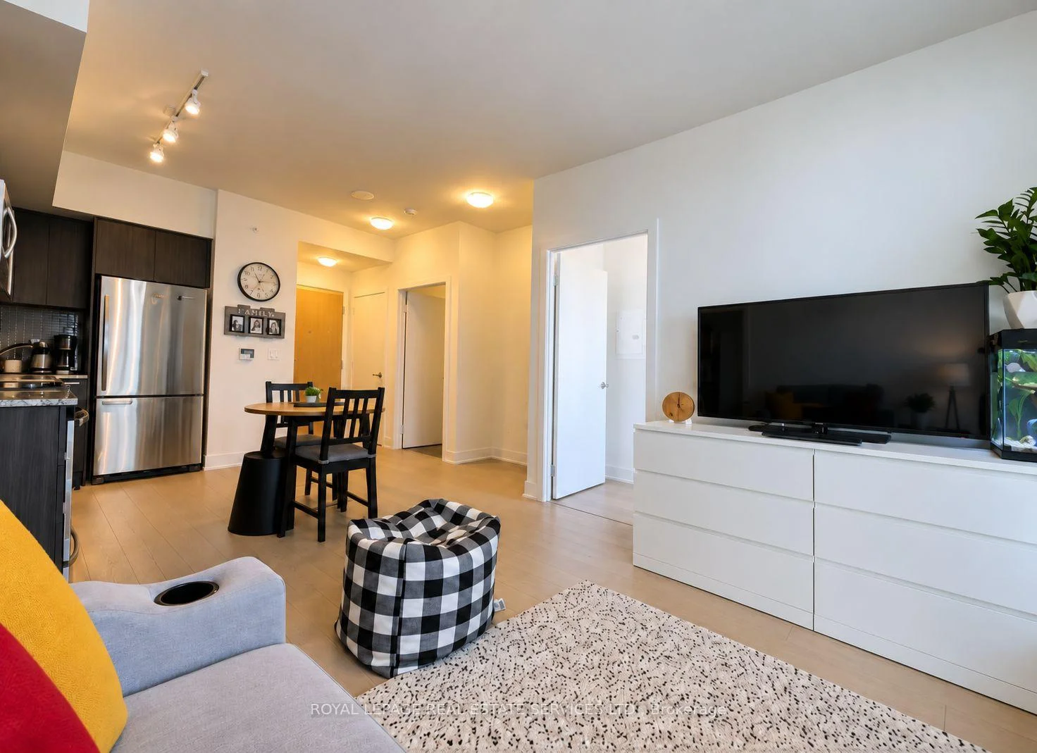 Photo 23 of Unit 2615, 30 Shore Breeze Drive, Etobicoke, Mimico — HOMEH