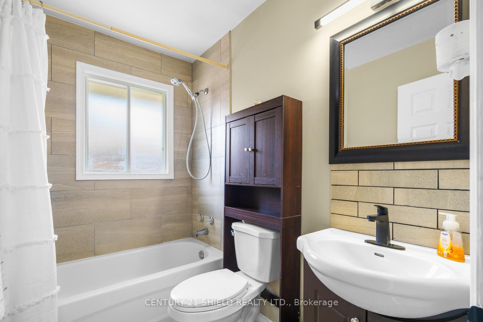 Photo 23 of 119 Anthony Street, Cornwall, Cornwall — HOMEH