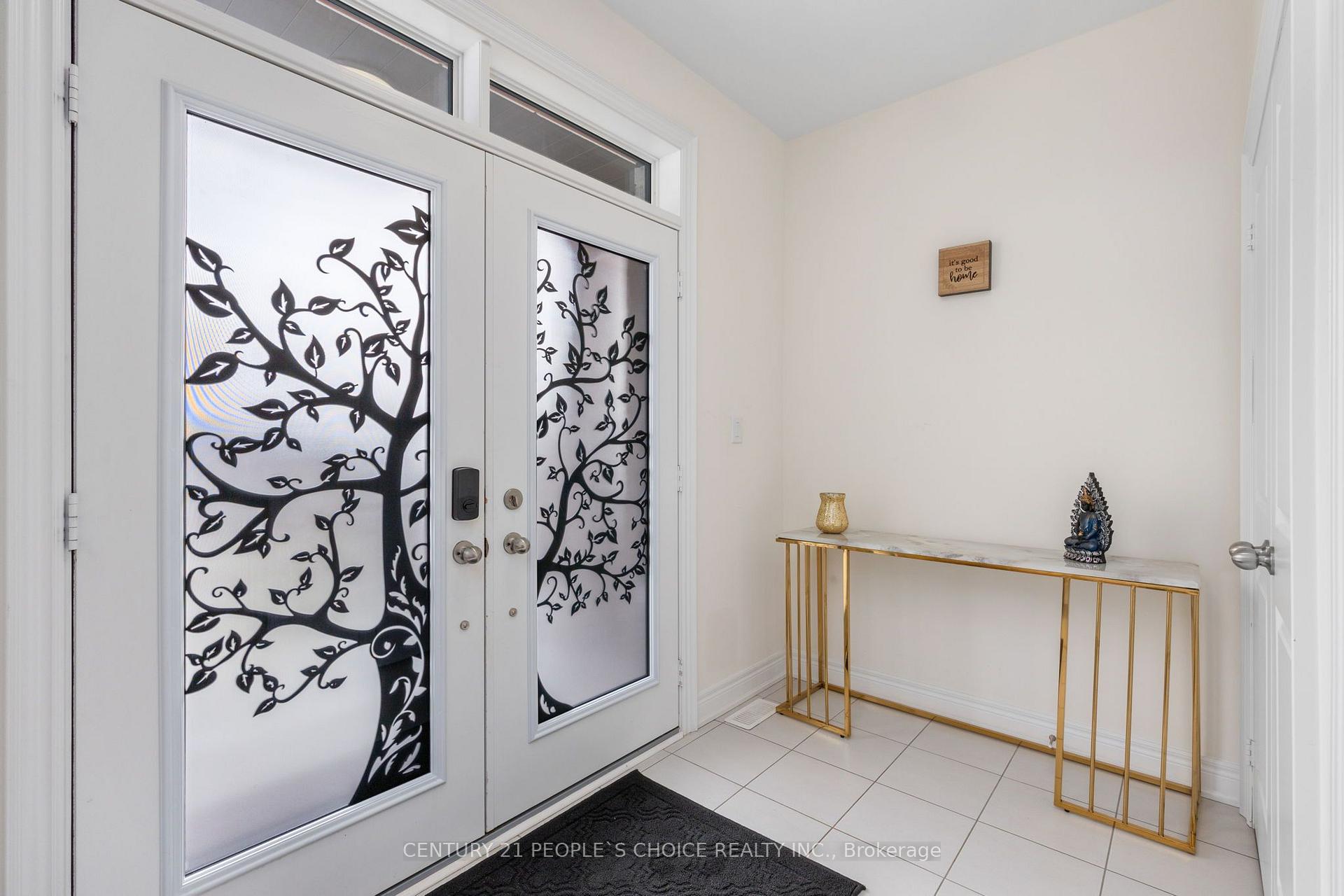 Photo 1 of Unit Upper, 64 Coldwell Bay Circle, Vaughan, Kleinburg — HOMEH