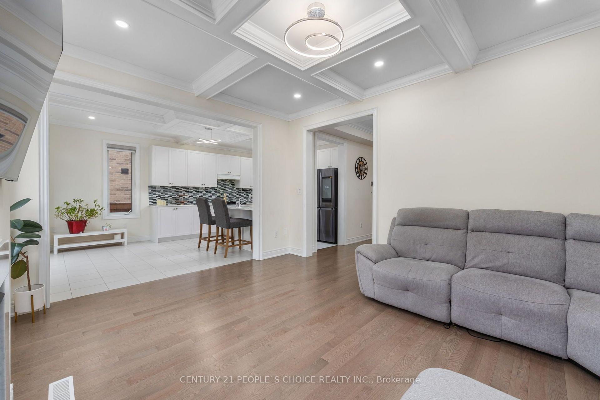 Photo 9 of Unit Upper, 64 Coldwell Bay Circle, Vaughan, Kleinburg — HOMEH
