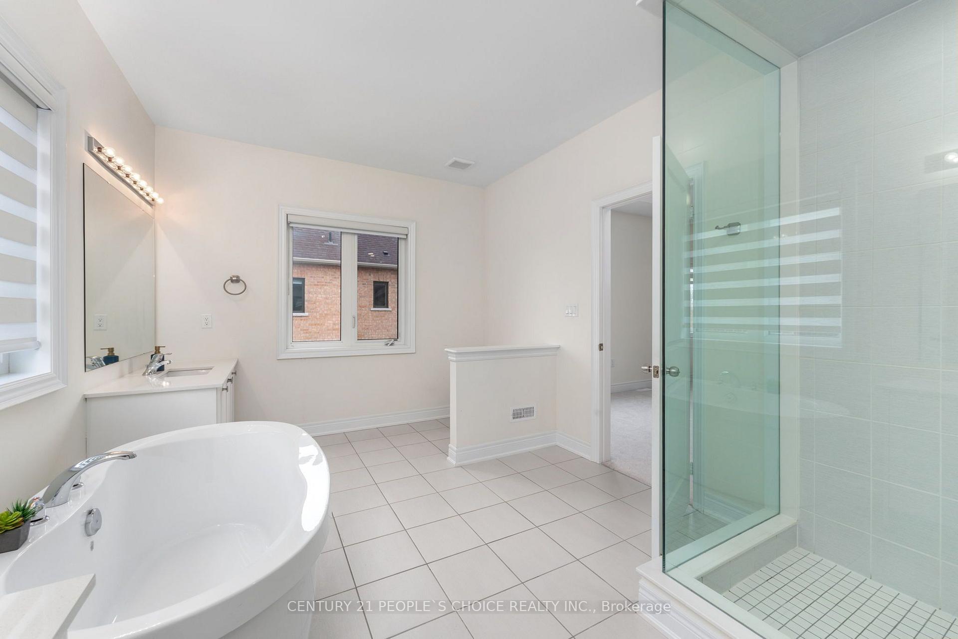 Photo 19 of Unit Upper, 64 Coldwell Bay Circle, Vaughan, Kleinburg — HOMEH