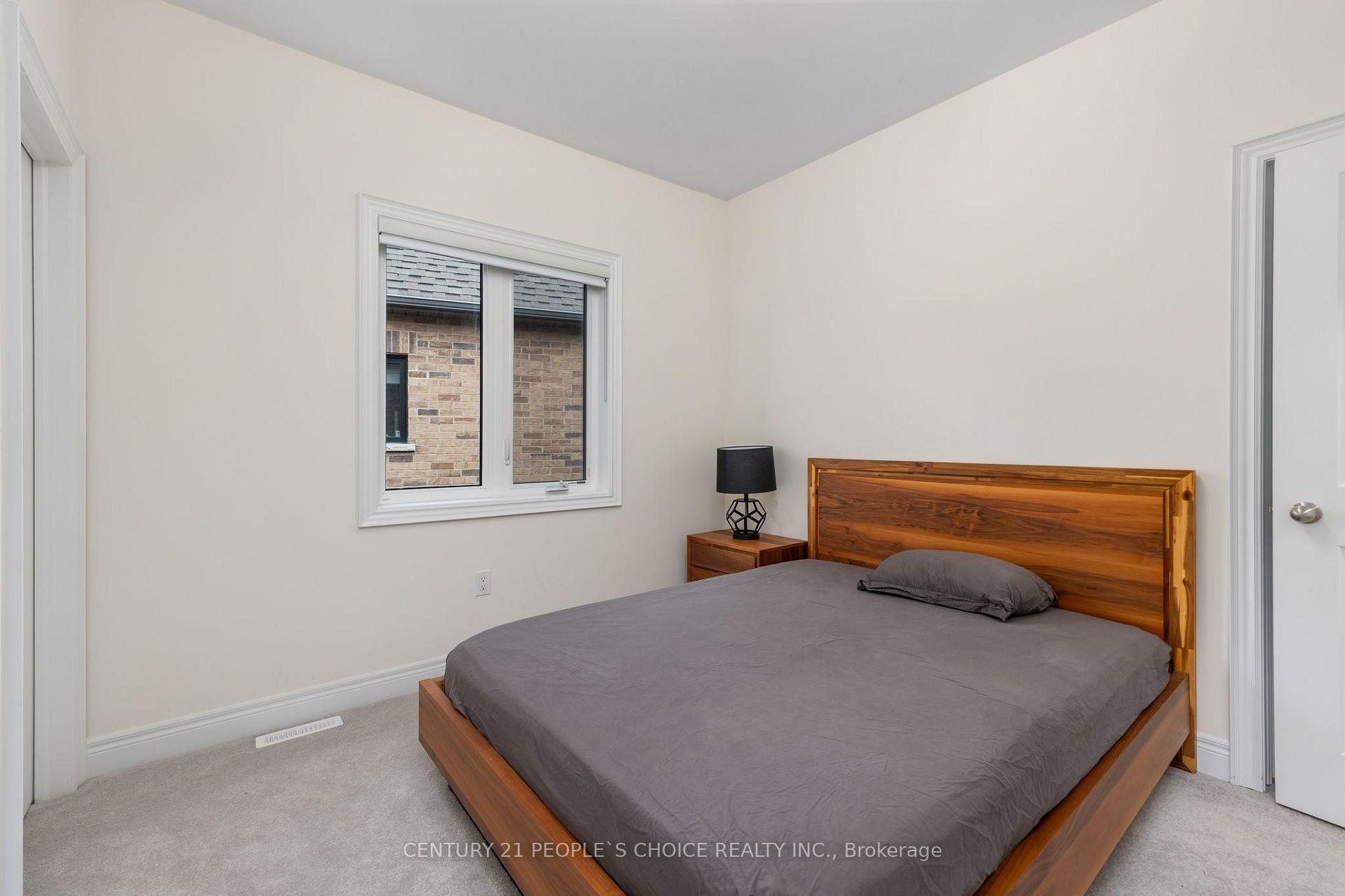 Photo 22 of Unit Upper, 64 Coldwell Bay Circle, Vaughan, Kleinburg — HOMEH