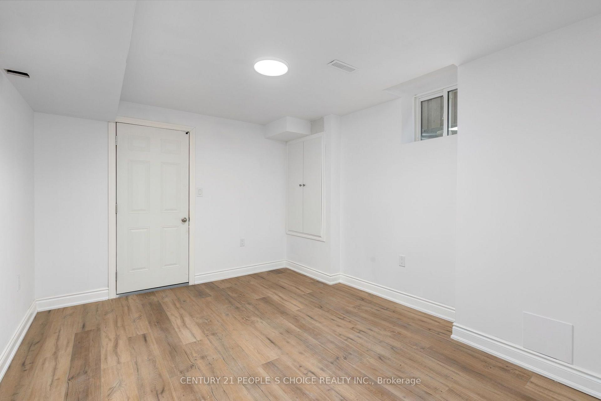 Photo 32 of Unit Upper, 64 Coldwell Bay Circle, Vaughan, Kleinburg — HOMEH