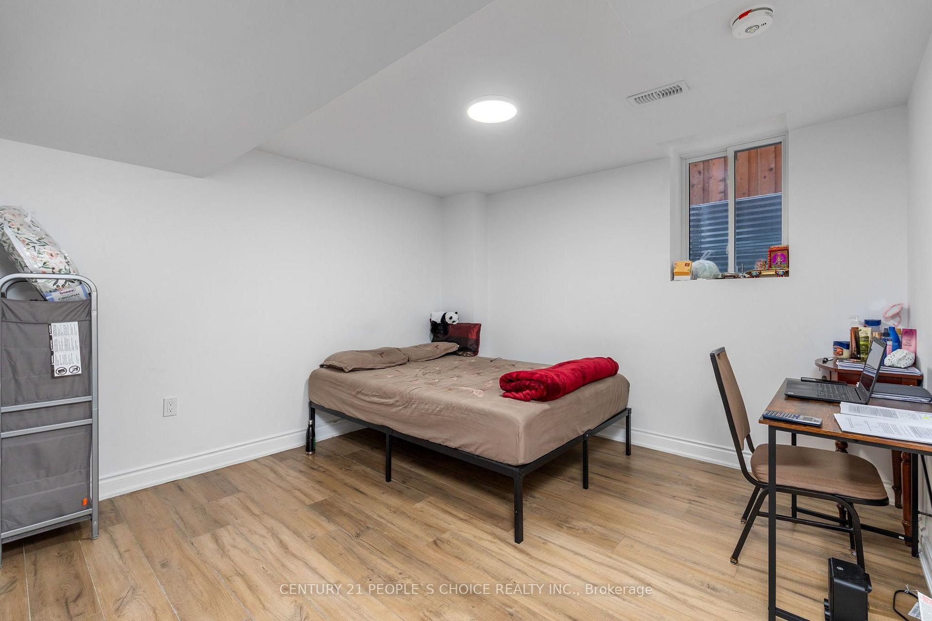 Photo 36 of Unit Upper, 64 Coldwell Bay Circle, Vaughan, Kleinburg — HOMEH