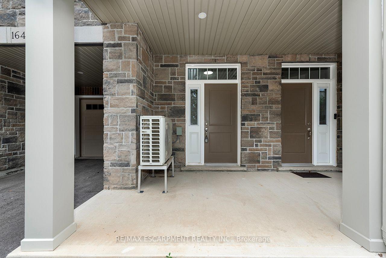 Photo 2 of 677 Park Road N, Brantford, Lynden Hills — HOMEH