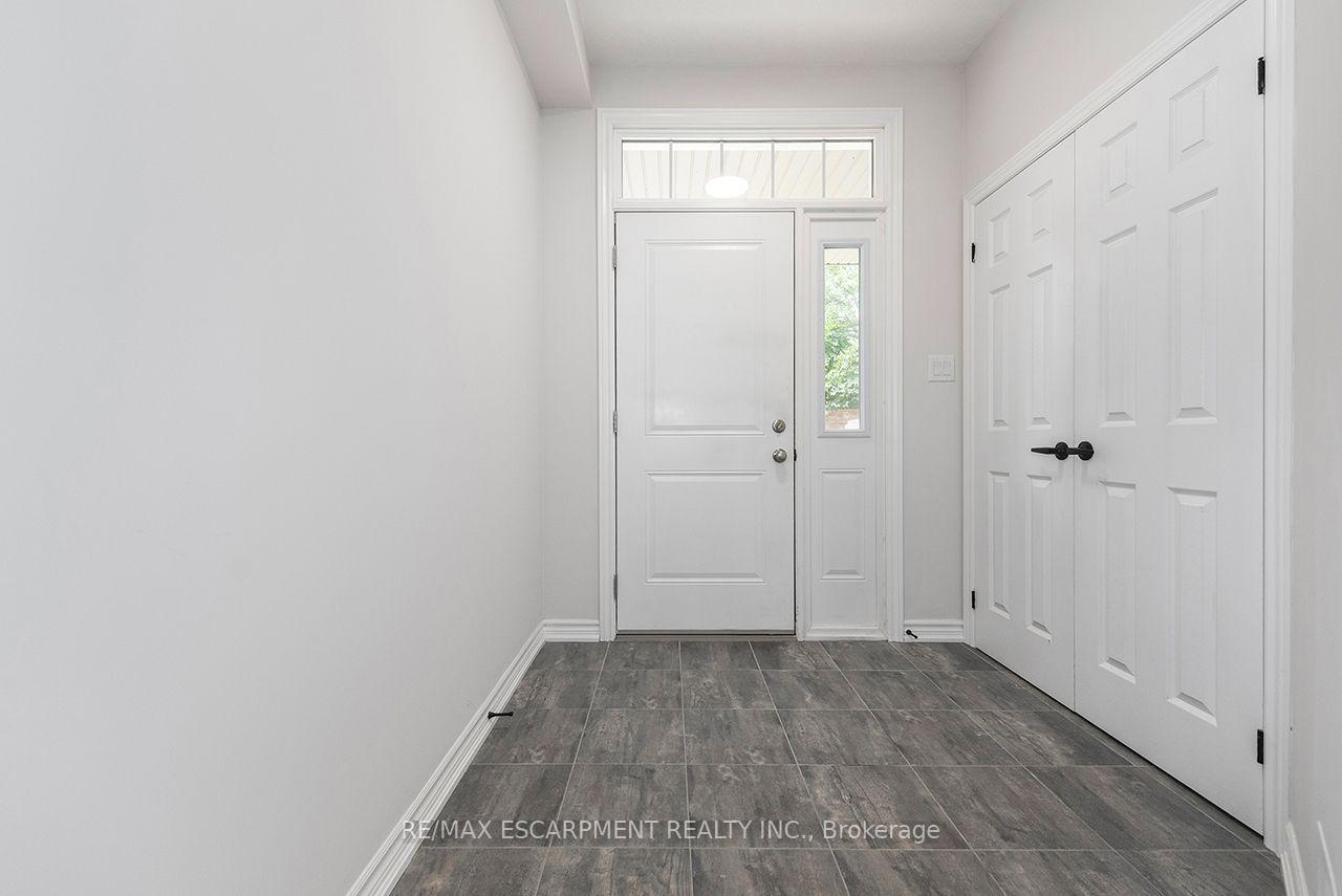 Photo 5 of 677 Park Road N, Brantford, Lynden Hills — HOMEH