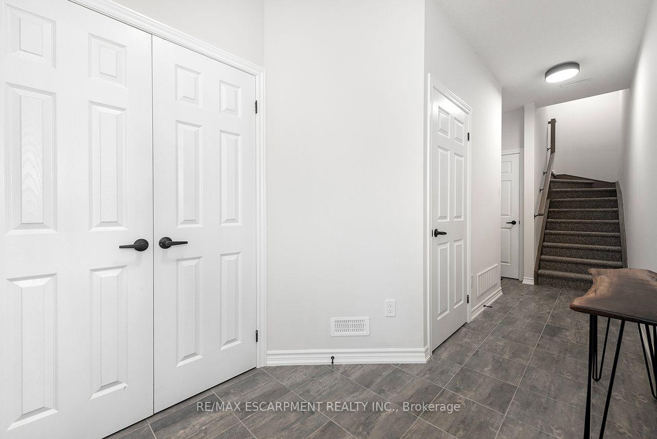 Photo 6 of 677 Park Road N, Brantford, Lynden Hills — HOMEH