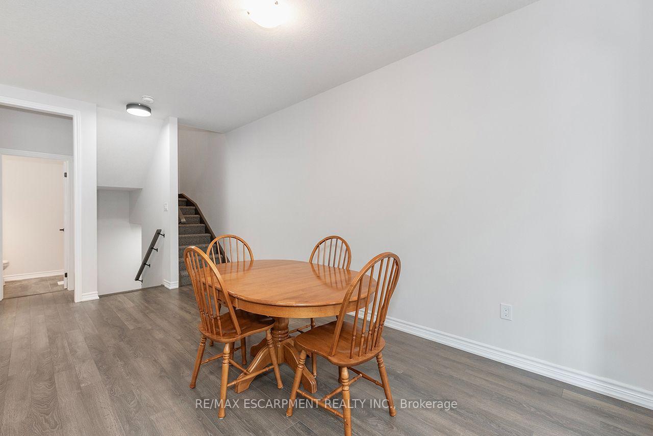 Photo 11 of 677 Park Road N, Brantford, Lynden Hills — HOMEH