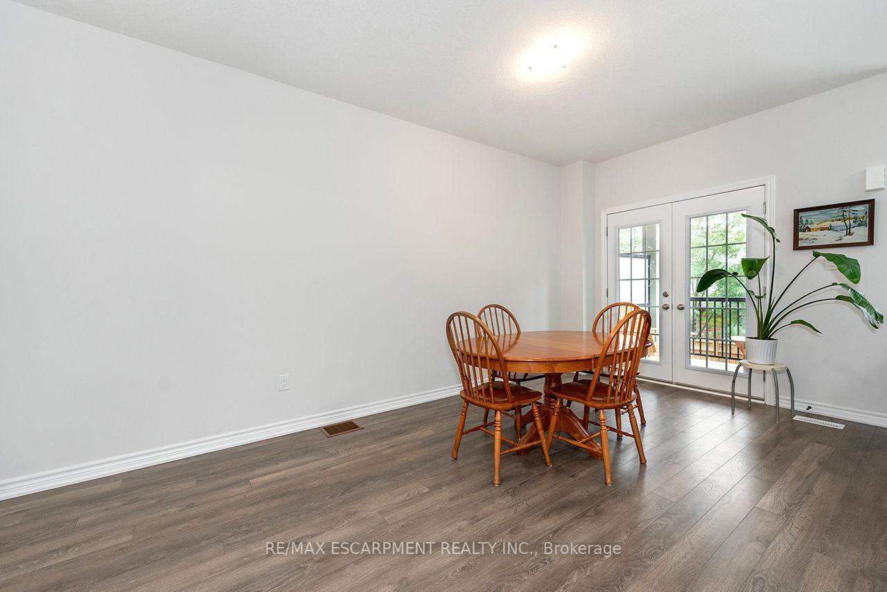 Photo 12 of 677 Park Road N, Brantford, Lynden Hills — HOMEH