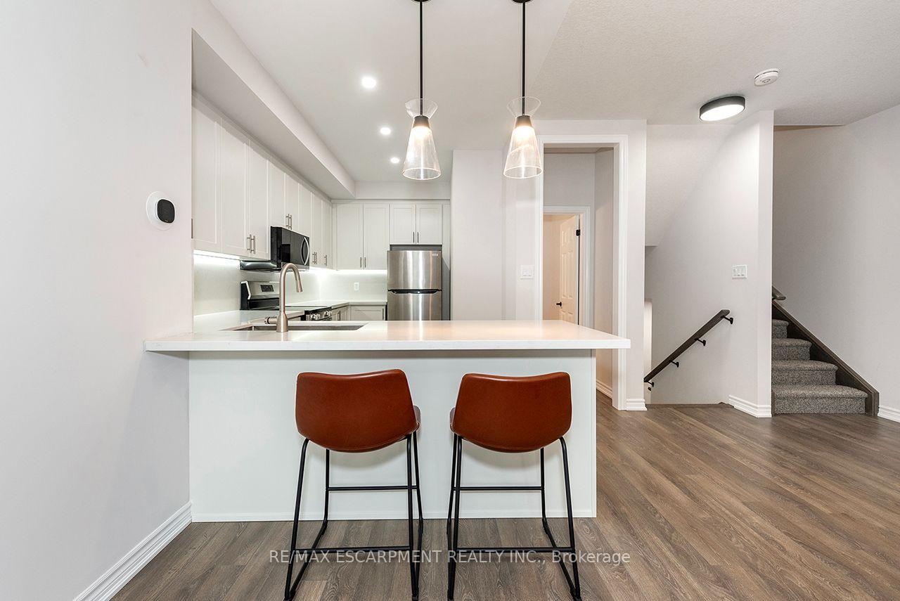 Photo 19 of 677 Park Road N, Brantford, Lynden Hills — HOMEH