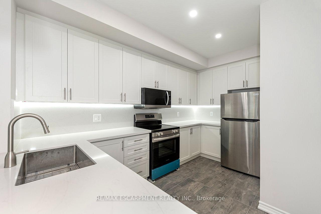 Photo 20 of 677 Park Road N, Brantford, Lynden Hills — HOMEH