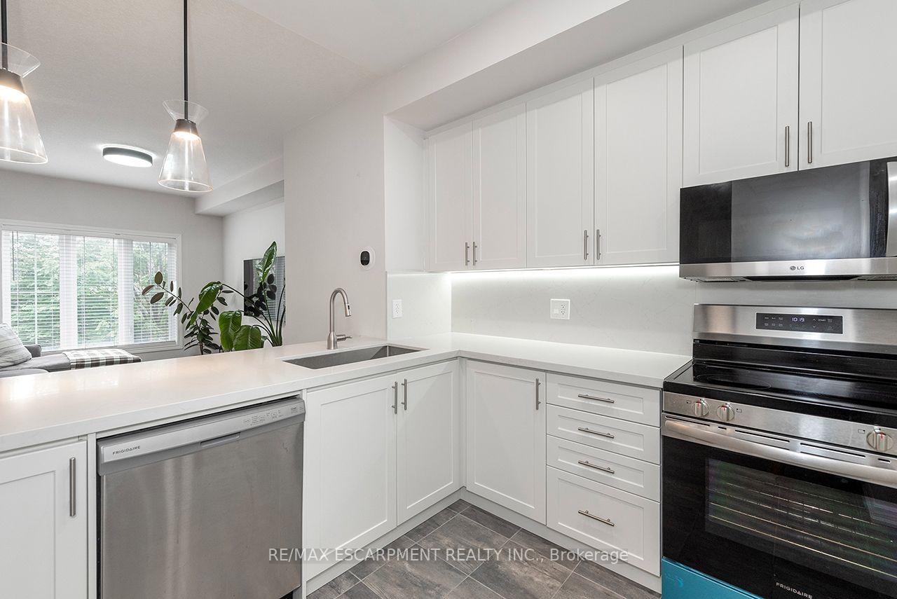 Photo 23 of 677 Park Road N, Brantford, Lynden Hills — HOMEH
