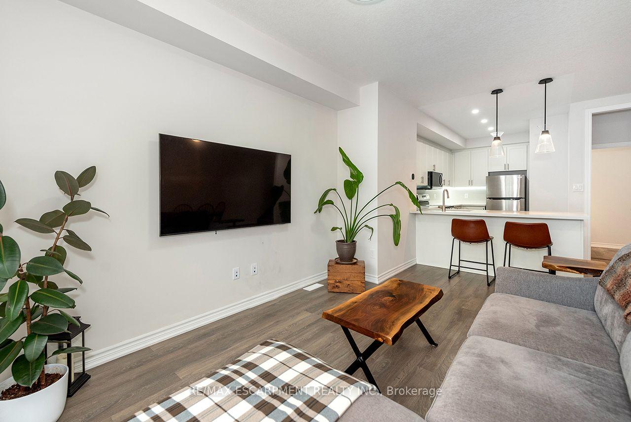 Photo 27 of 677 Park Road N, Brantford, Lynden Hills — HOMEH