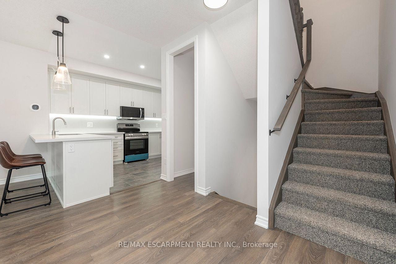 Photo 32 of 677 Park Road N, Brantford, Lynden Hills — HOMEH