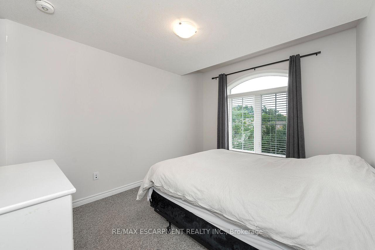 Photo 42 of 677 Park Road N, Brantford, Lynden Hills — HOMEH
