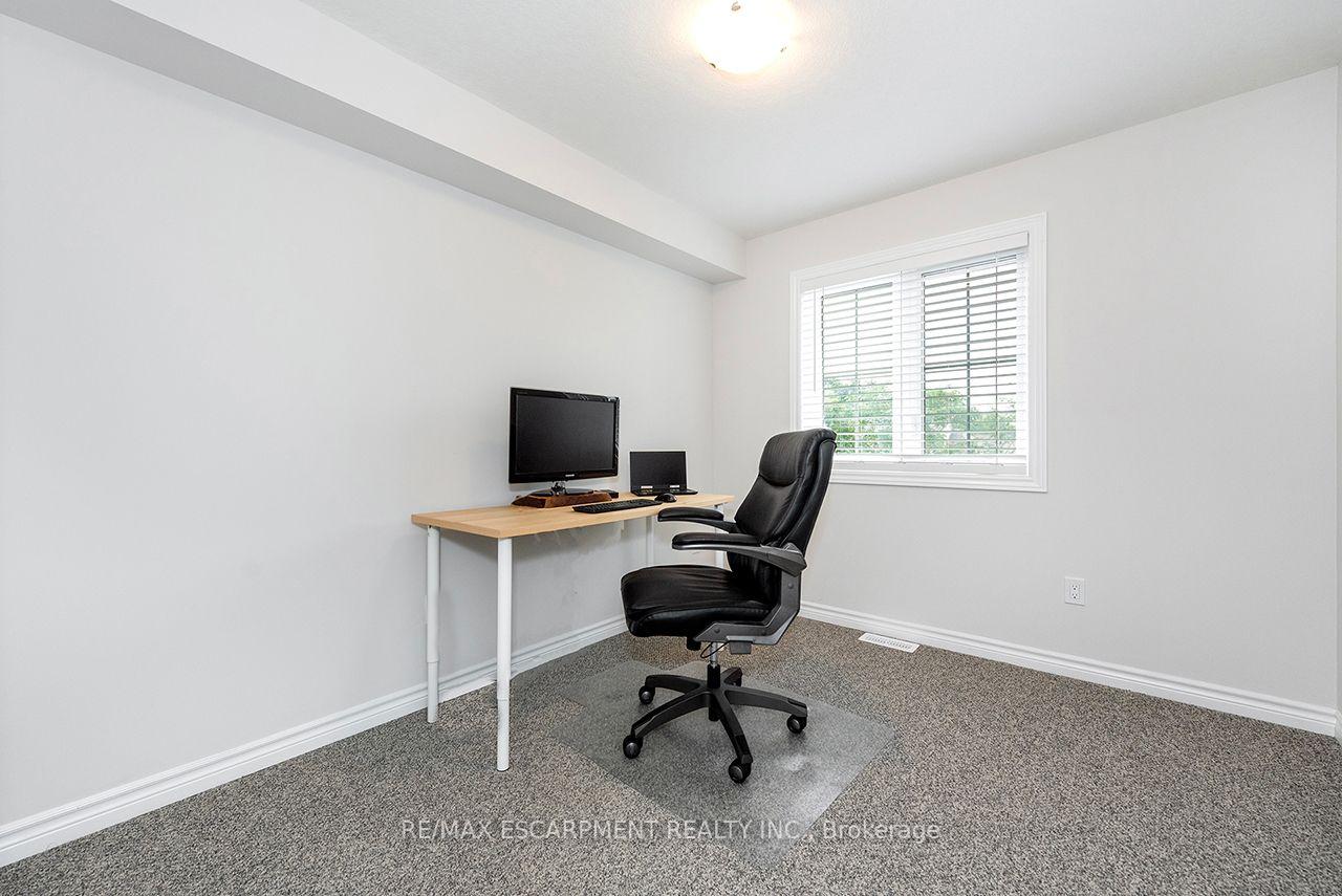 Photo 45 of 677 Park Road N, Brantford, Lynden Hills — HOMEH