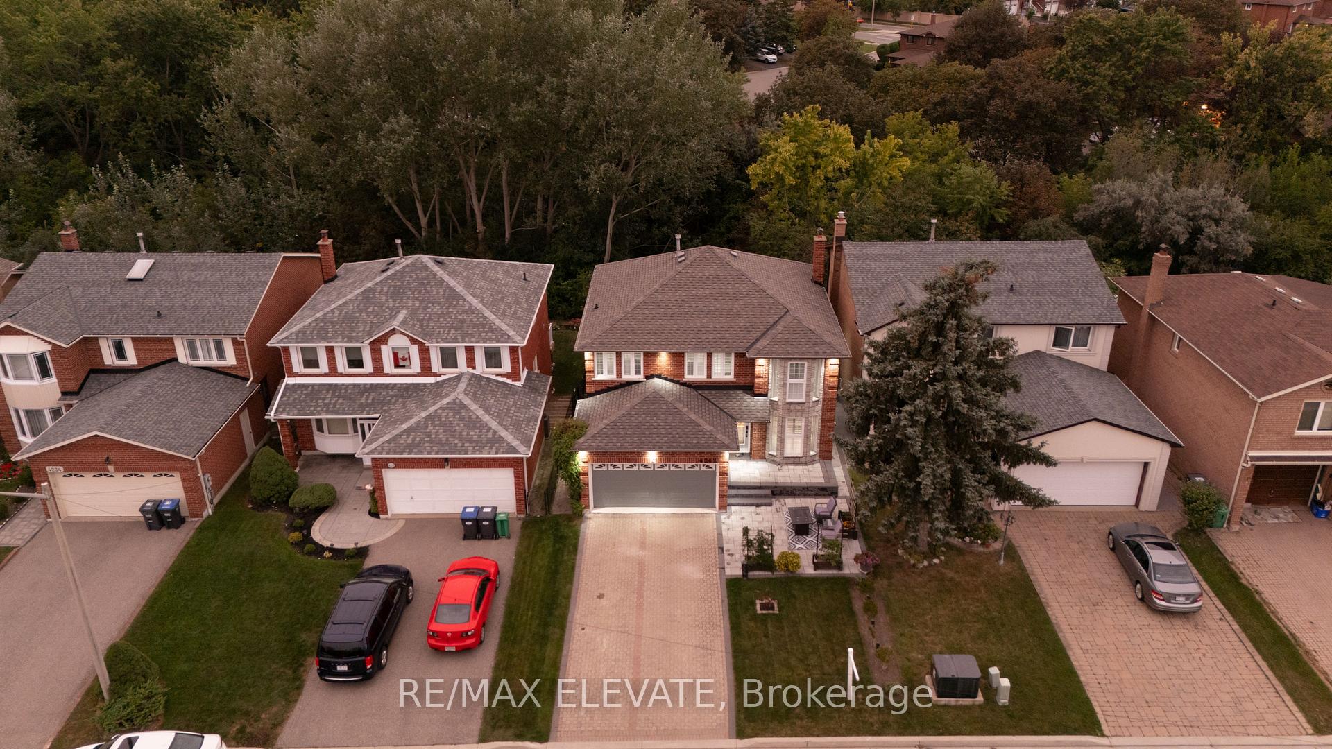 Front of 4242 Petersburg Crescent