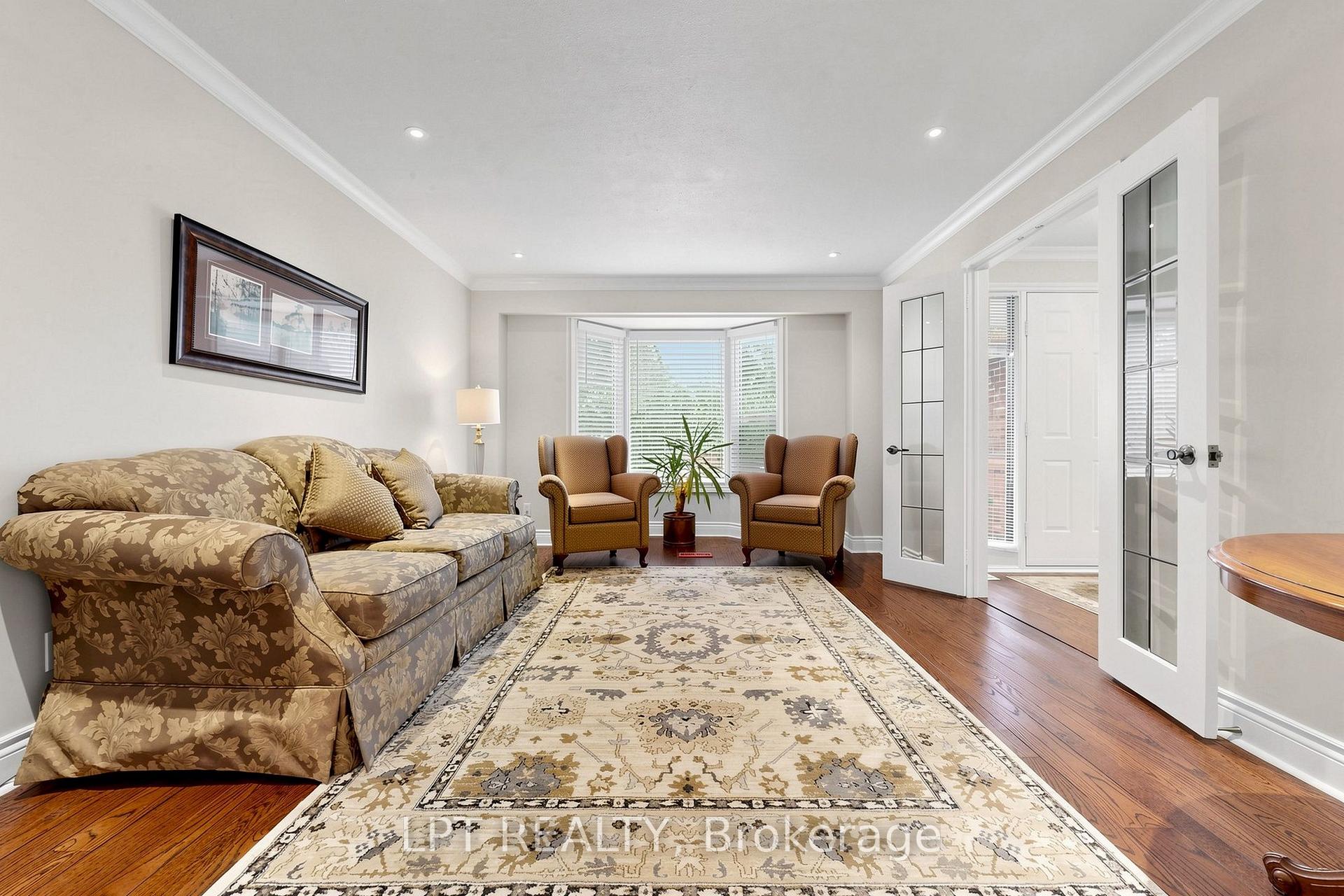 Photo 4 of 1579 Lovelady Crescent, Mississauga, Rathwood — HOMEH