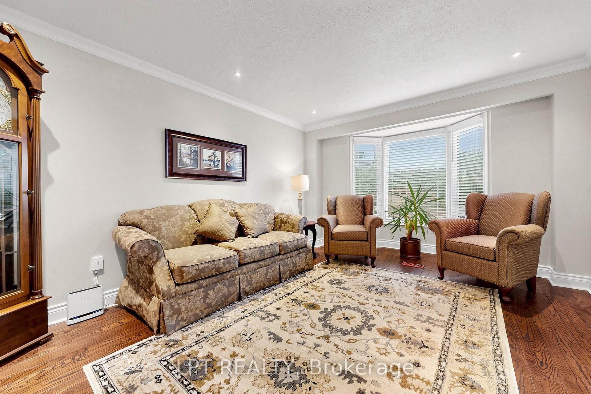 Photo 5 of 1579 Lovelady Crescent, Mississauga, Rathwood — HOMEH