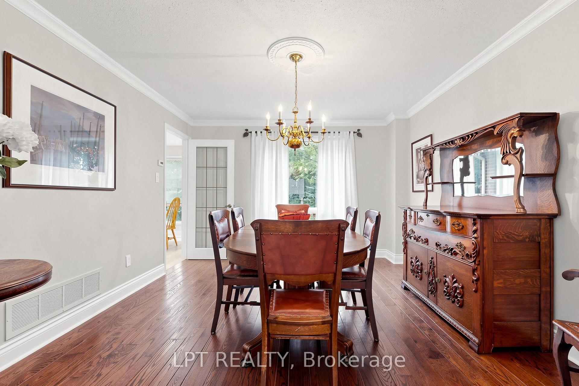 Photo 8 of 1579 Lovelady Crescent, Mississauga, Rathwood — HOMEH