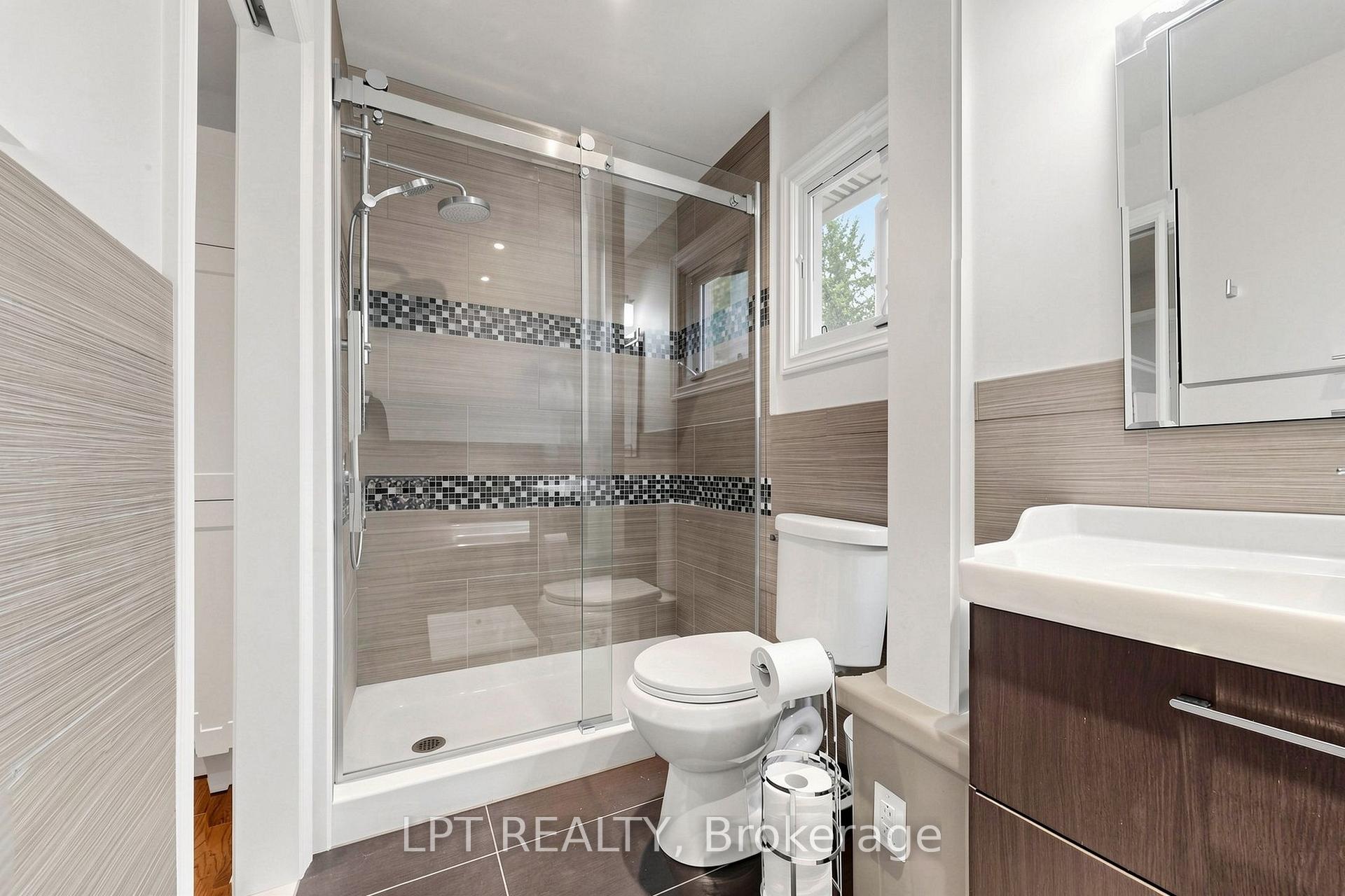 Photo 31 of 1579 Lovelady Crescent, Mississauga, Rathwood — HOMEH