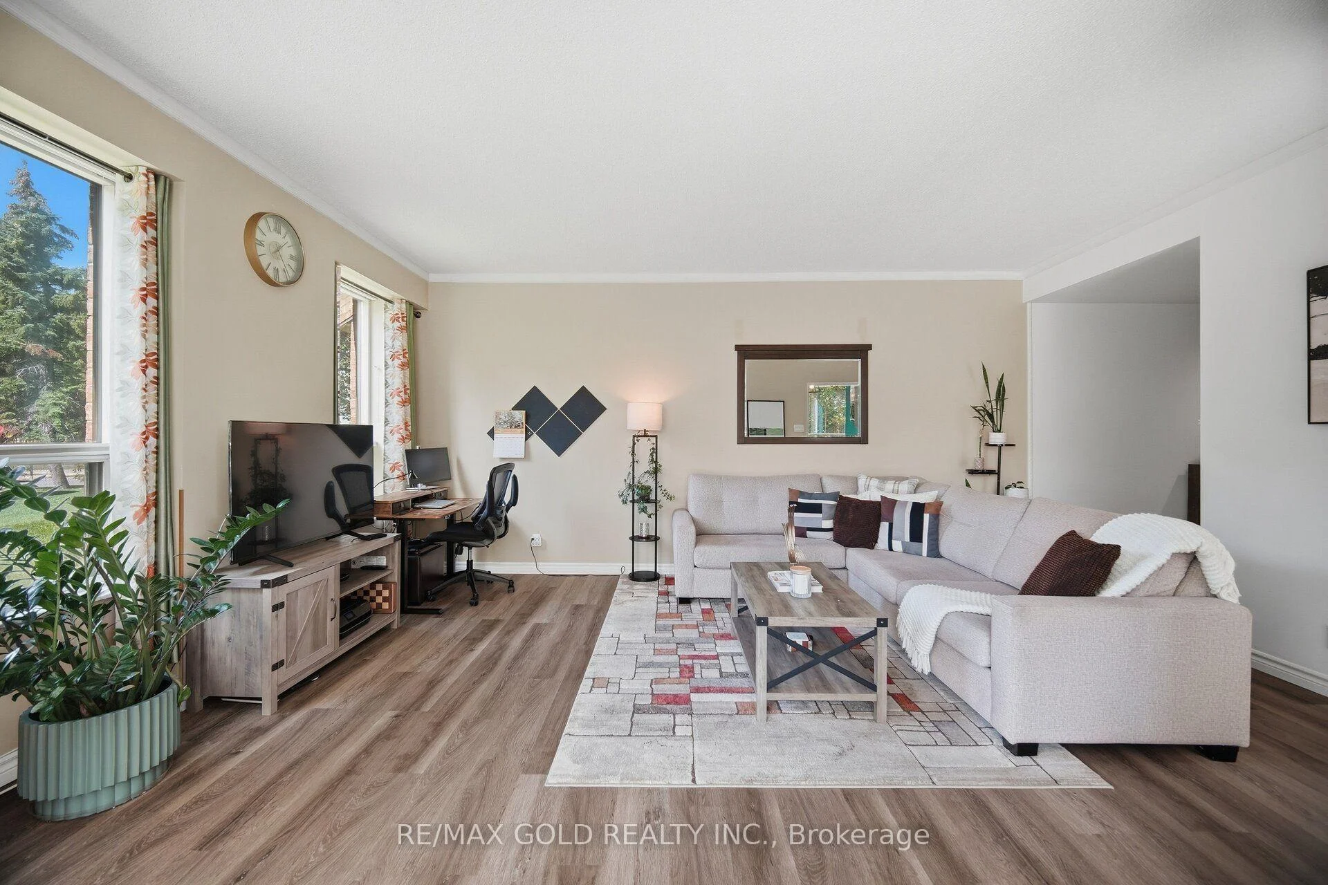 Photo 5 of Unit 112, 6 Humberline Drive, Etobicoke, West Humber-Clairville — HOMEH