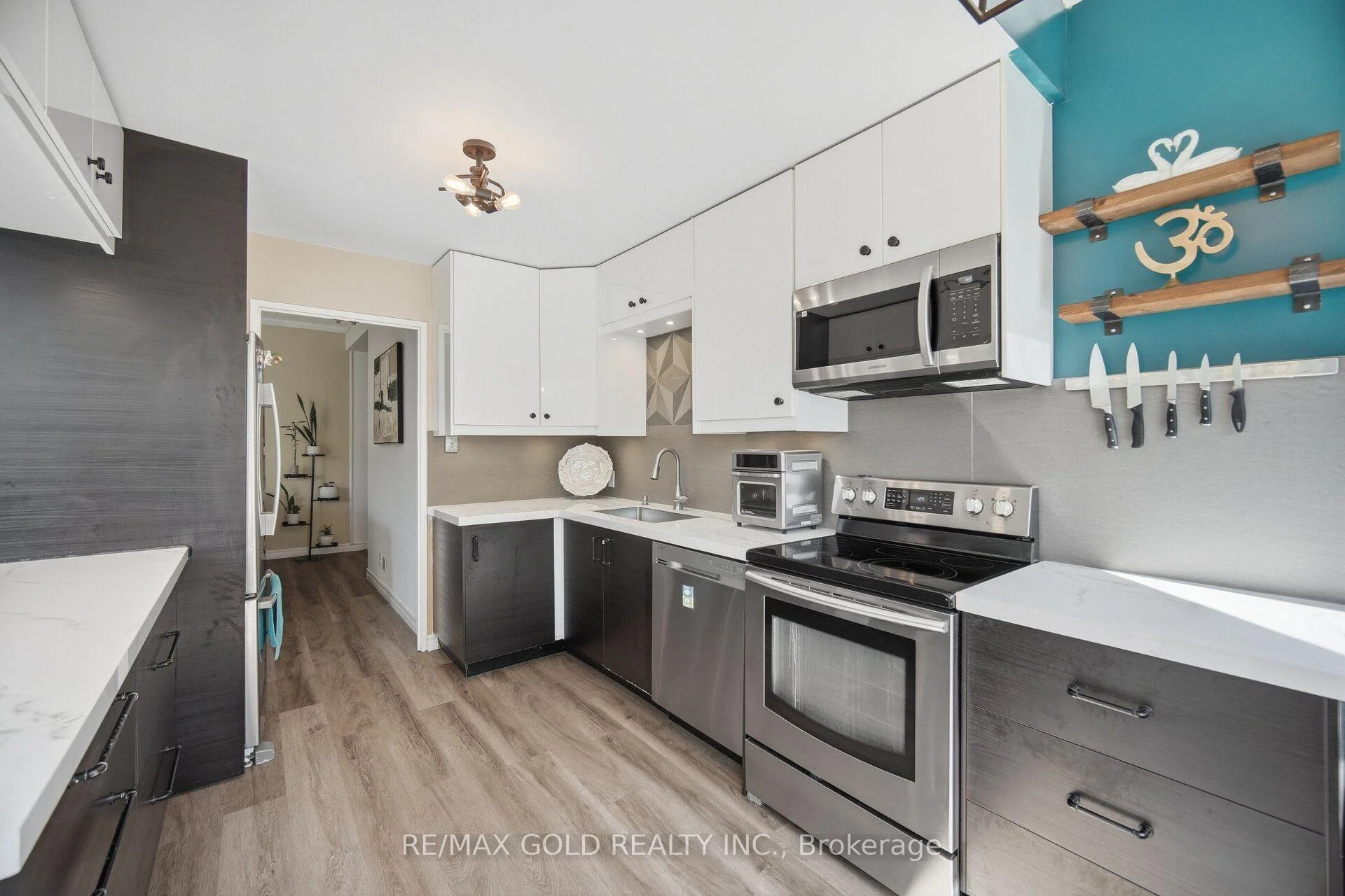 Photo 7 of Unit 112, 6 Humberline Drive, Etobicoke, West Humber-Clairville — HOMEH