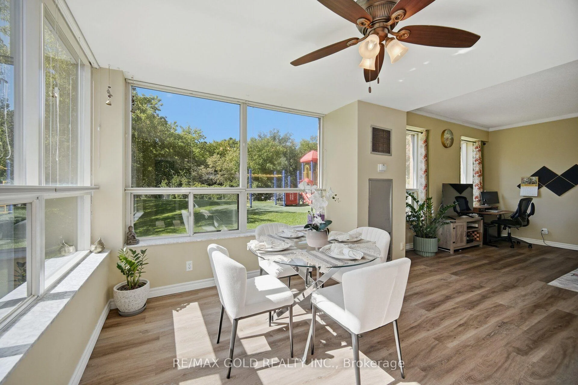 Photo 10 of Unit 112, 6 Humberline Drive, Etobicoke, West Humber-Clairville — HOMEH