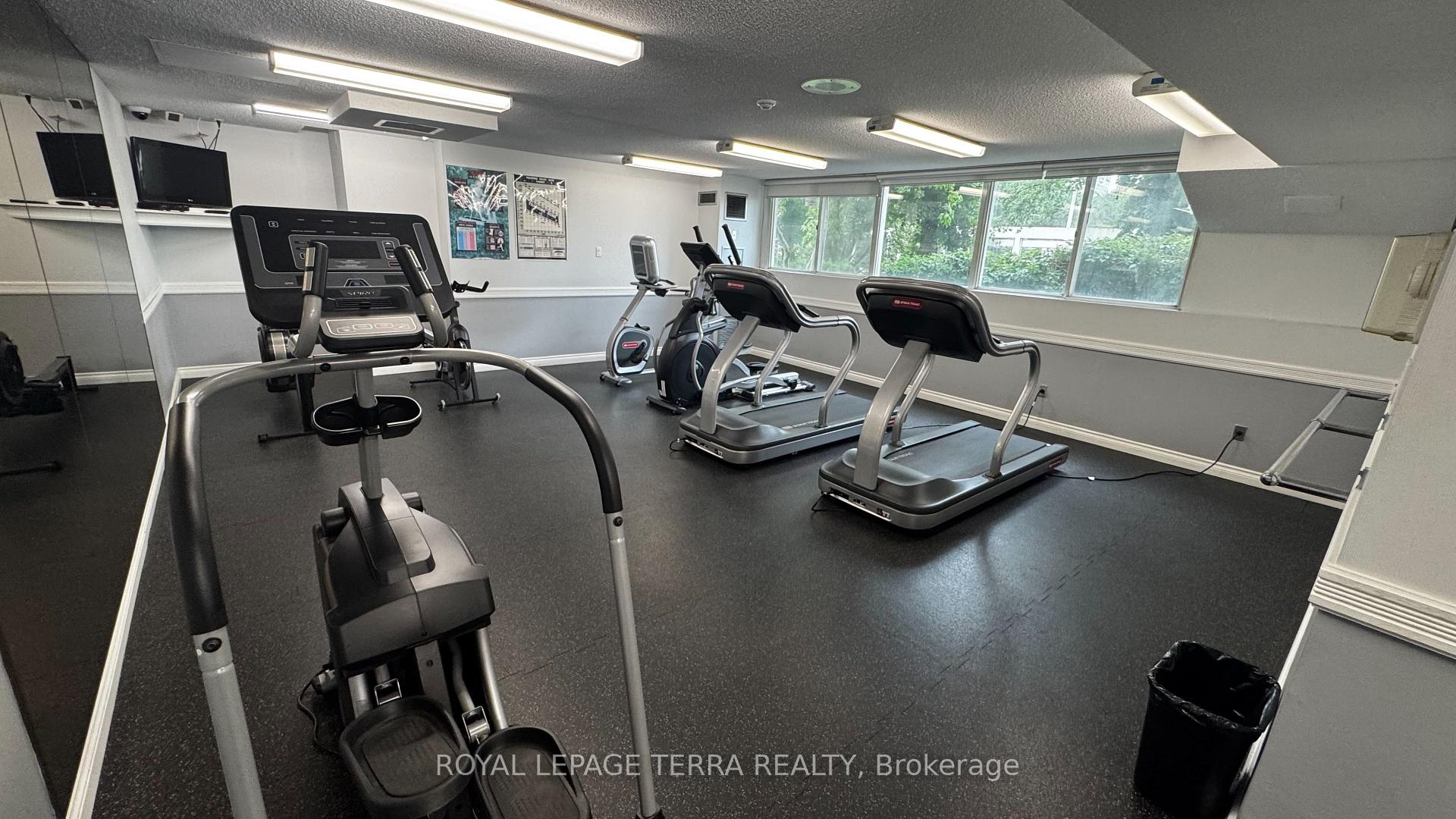 Photo 21 of Unit 1401, 3700 Kaneff Crescent, Mississauga, Mississauga Valleys — HOMEH