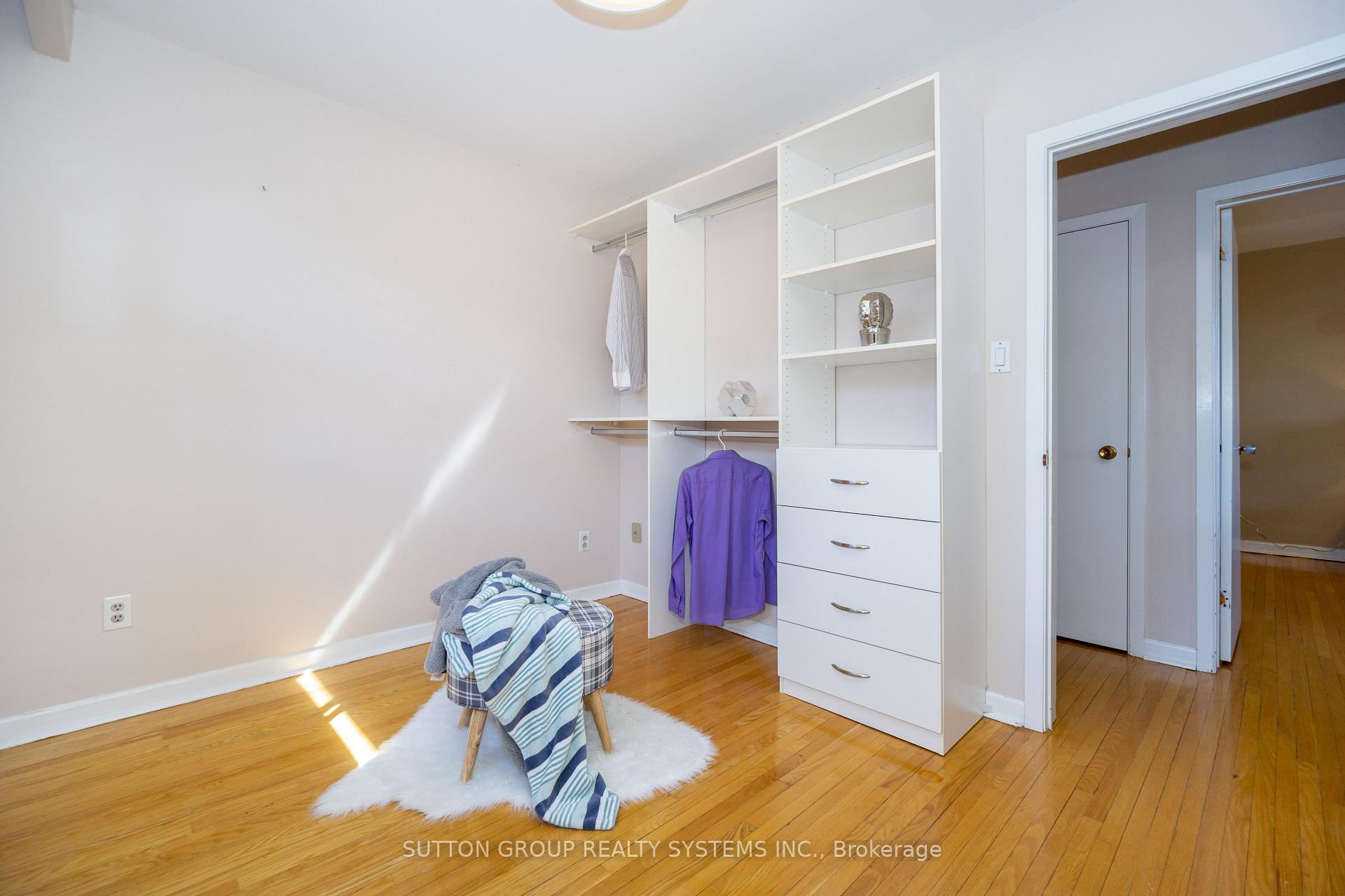 Photo 15 of Unit Upper, 233 Hullmar Drive, North York, Black Creek — HOMEH