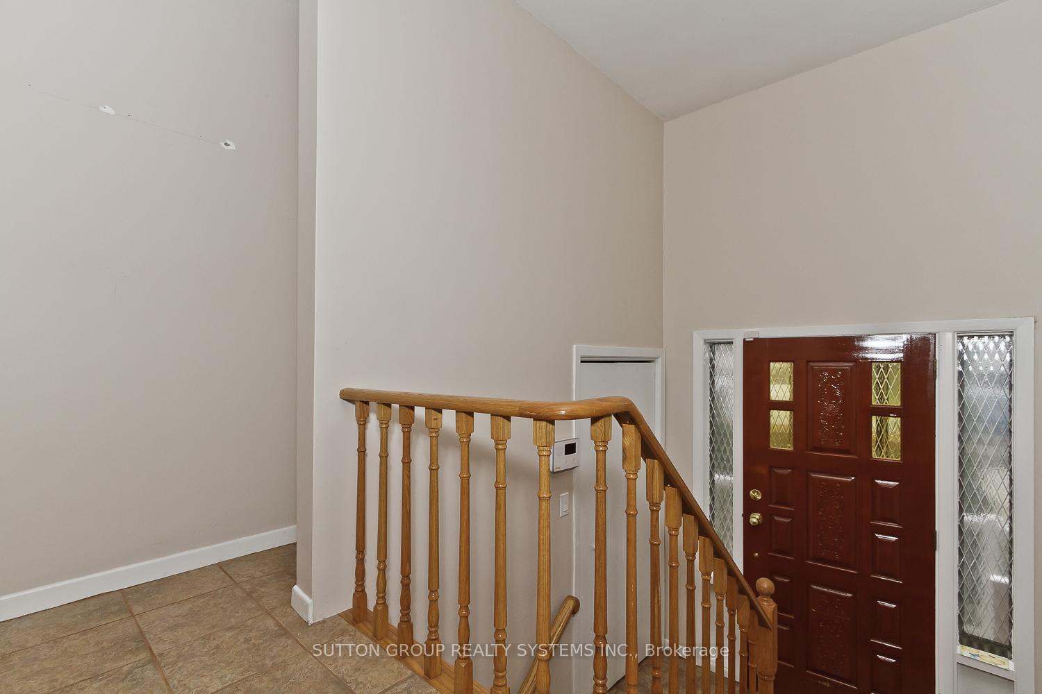Photo 20 of Unit Upper, 233 Hullmar Drive, North York, Black Creek — HOMEH