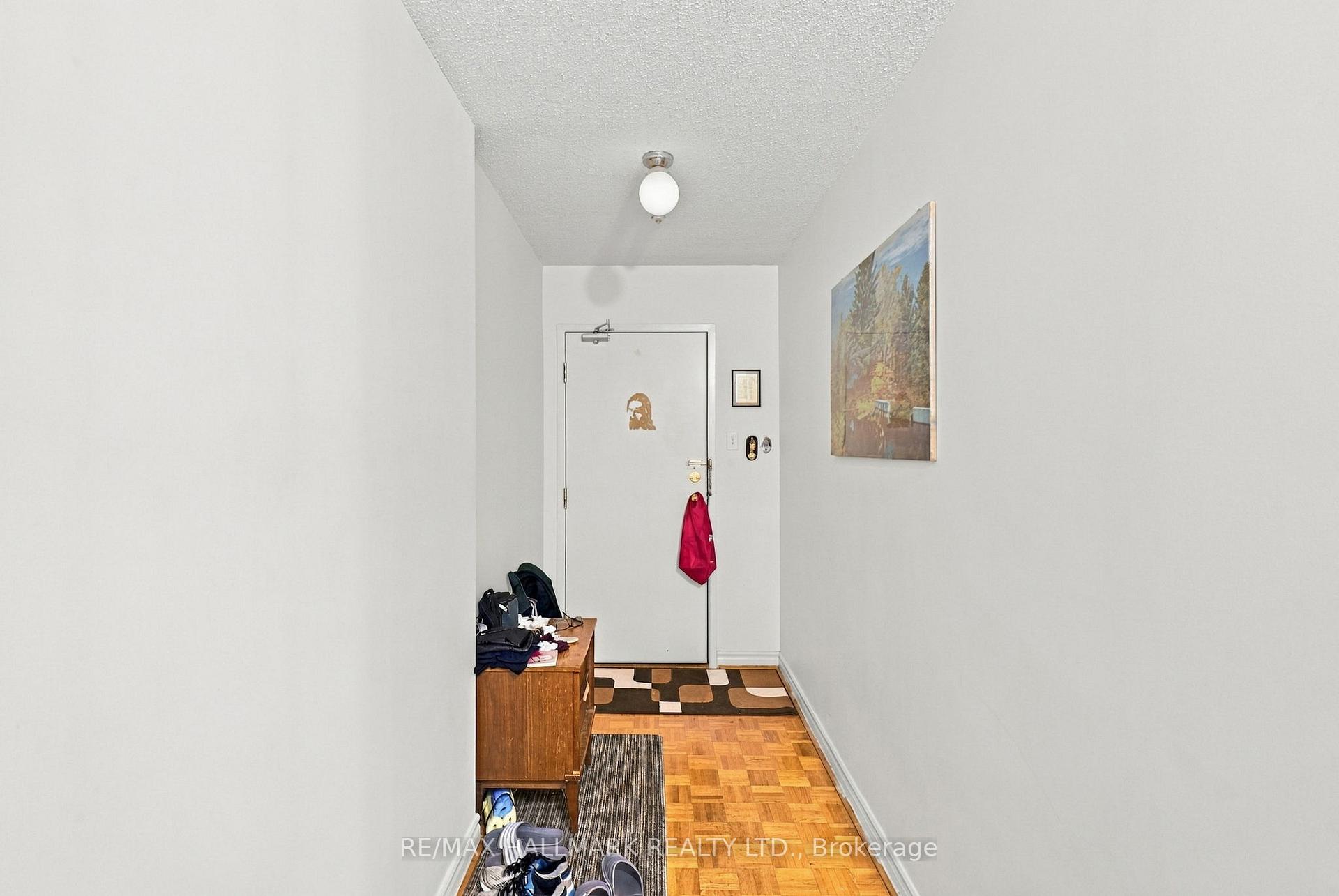 Photo 6 of Unit 303, 4 Park Vista, Toronto, O'Connor-Parkview — HOMEH