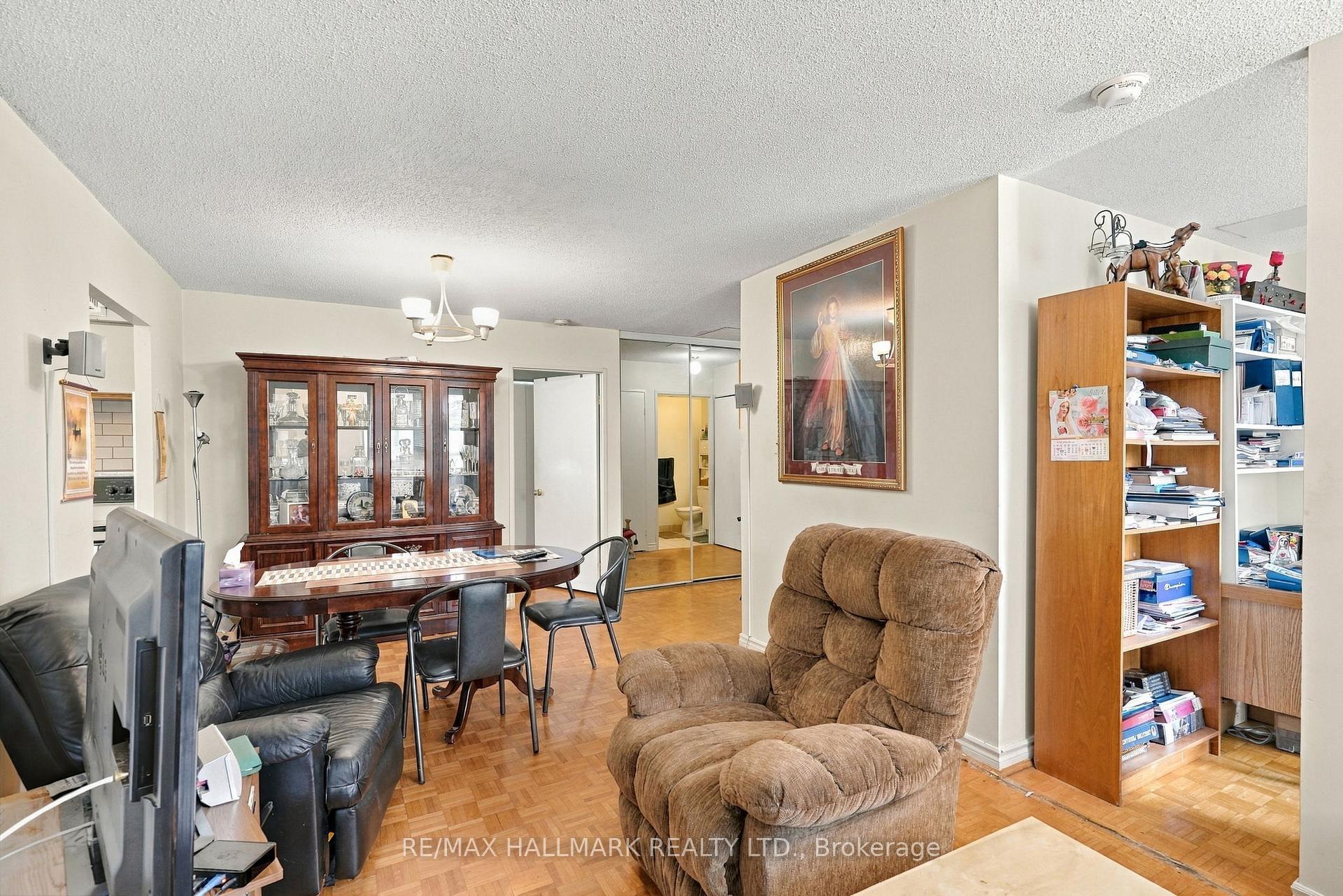 Photo 20 of Unit 303, 4 Park Vista, Toronto, O'Connor-Parkview — HOMEH