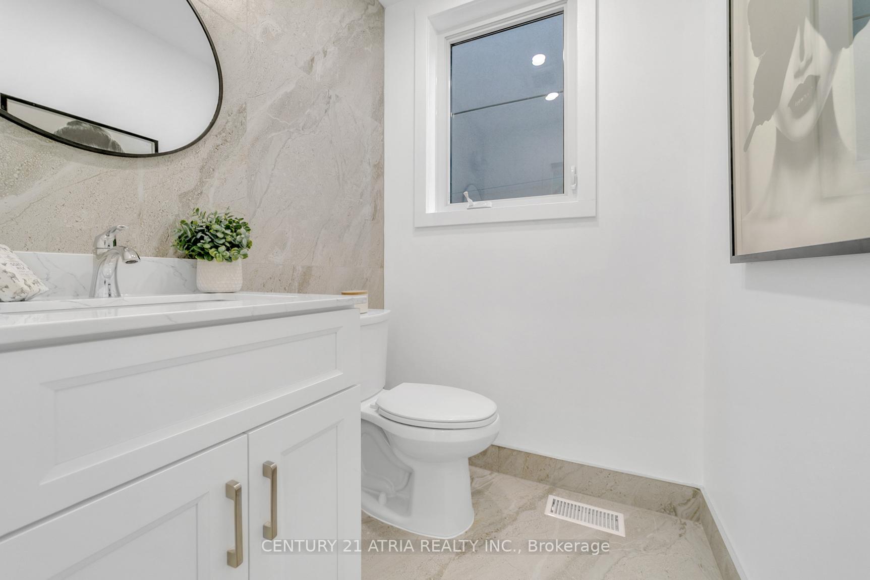 Photo 8 of 47 Eighth Street, Etobicoke, New Toronto — HOMEH