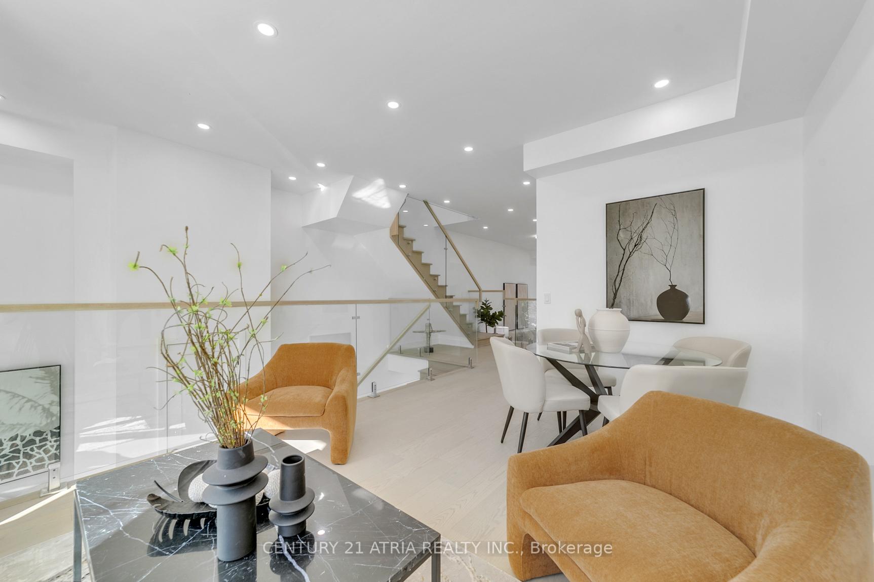 Photo 10 of 47 Eighth Street, Etobicoke, New Toronto — HOMEH