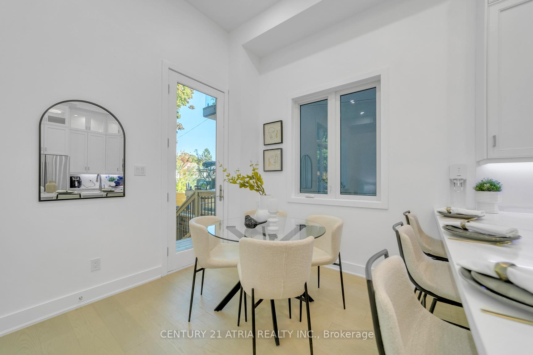 Photo 17 of 47 Eighth Street, Etobicoke, New Toronto — HOMEH