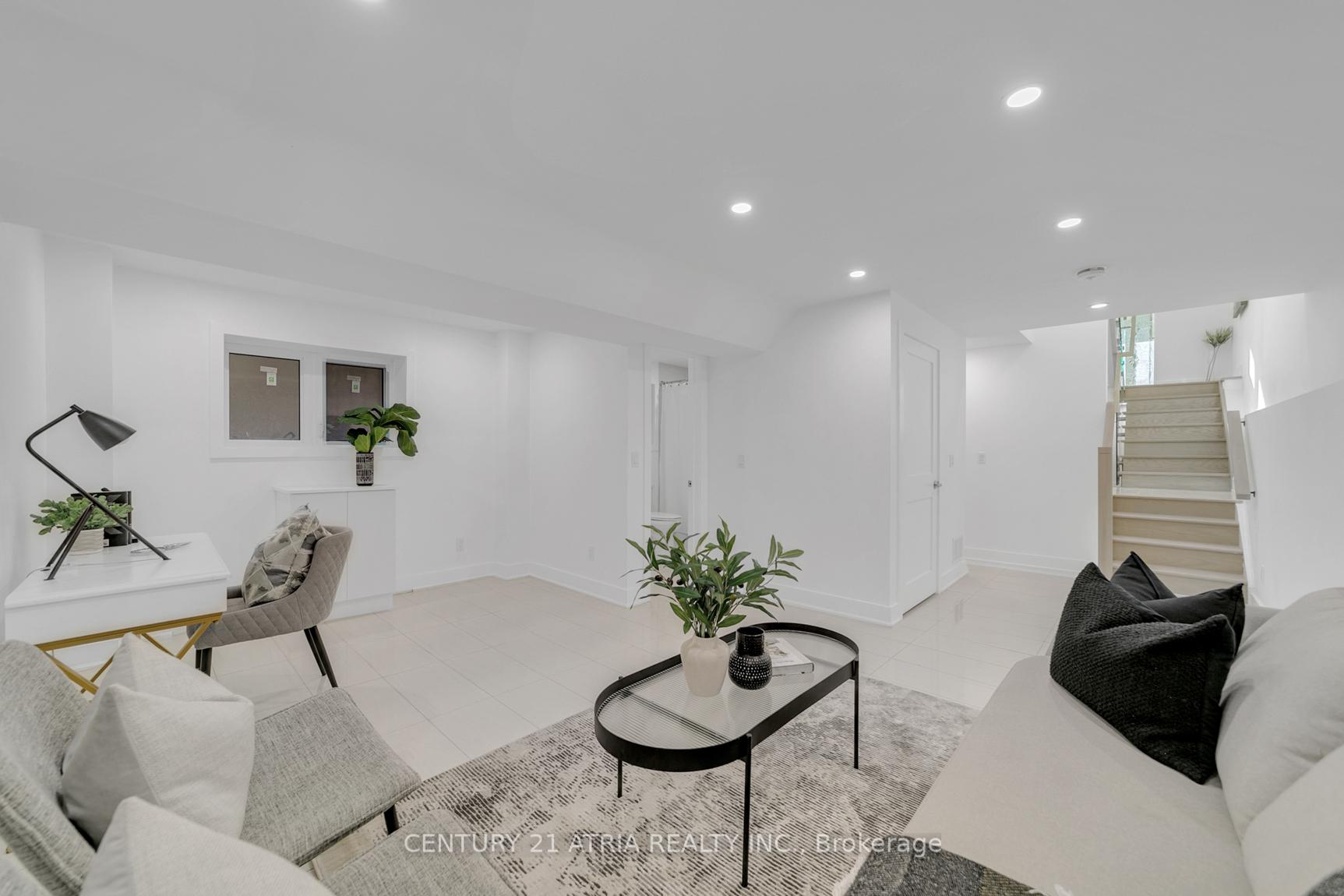 Photo 36 of 47 Eighth Street, Etobicoke, New Toronto — HOMEH