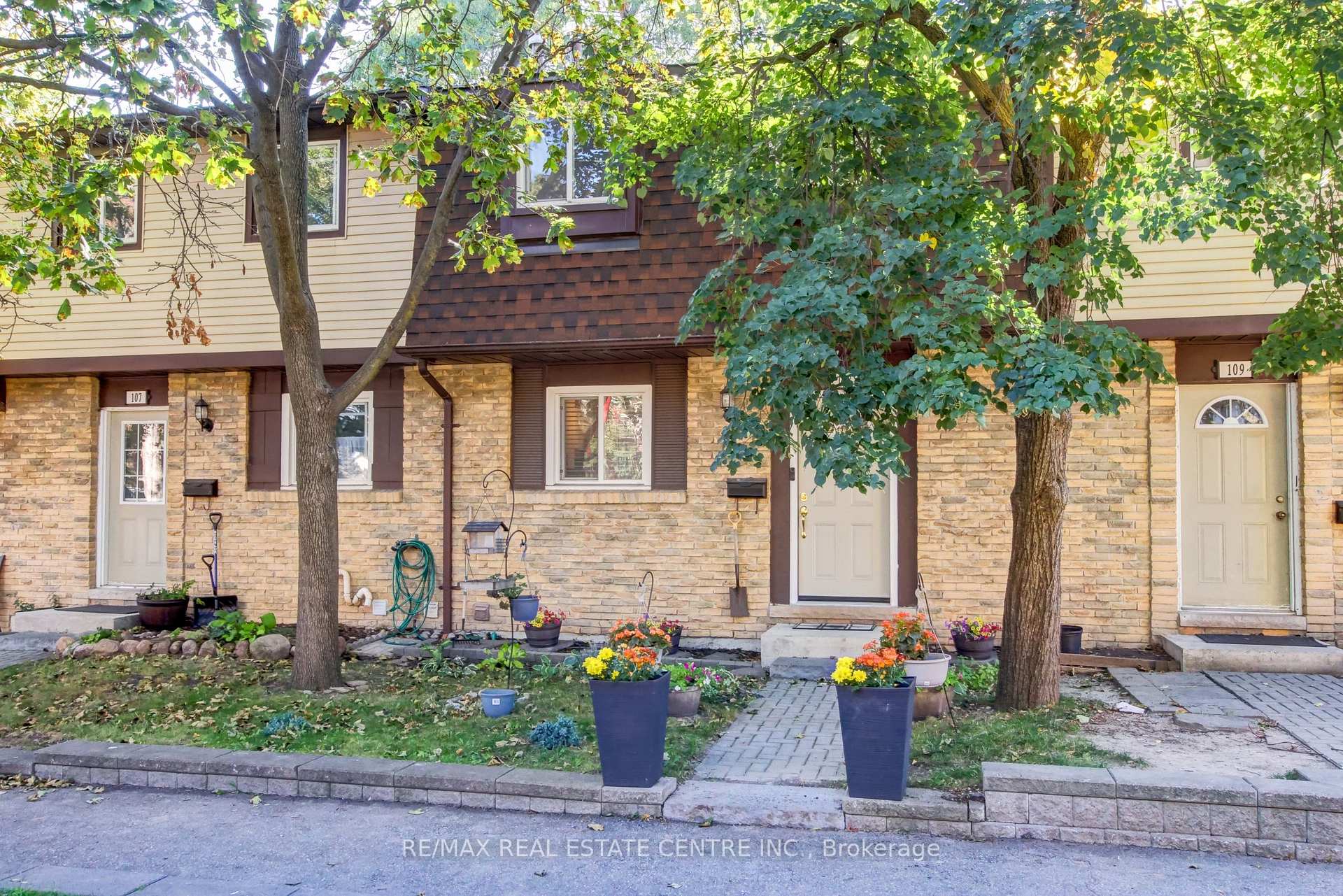 Photo 3 of Unit 108, 45 Hansen Road N, Brampton, Madoc — HOMEH