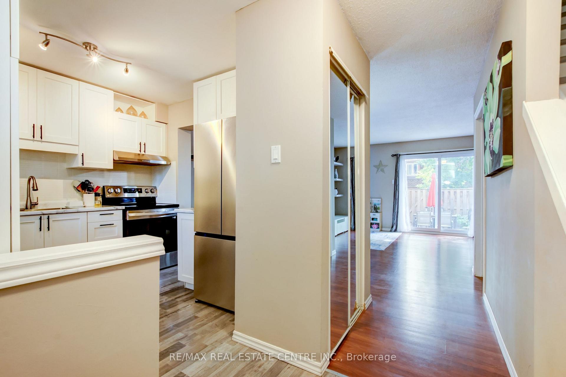 Photo 6 of Unit 108, 45 Hansen Road N, Brampton, Madoc — HOMEH
