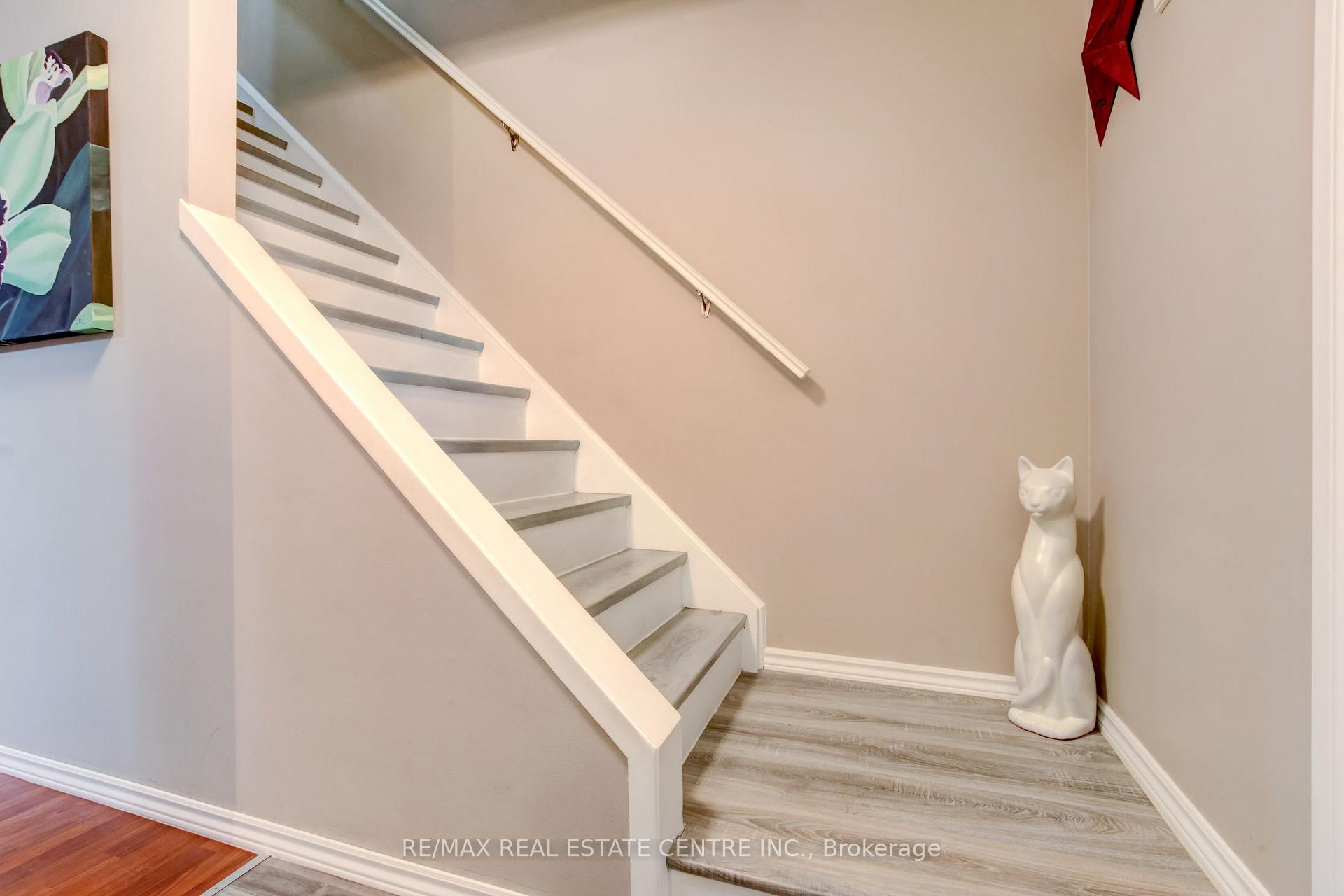 Photo 15 of Unit 108, 45 Hansen Road N, Brampton, Madoc — HOMEH