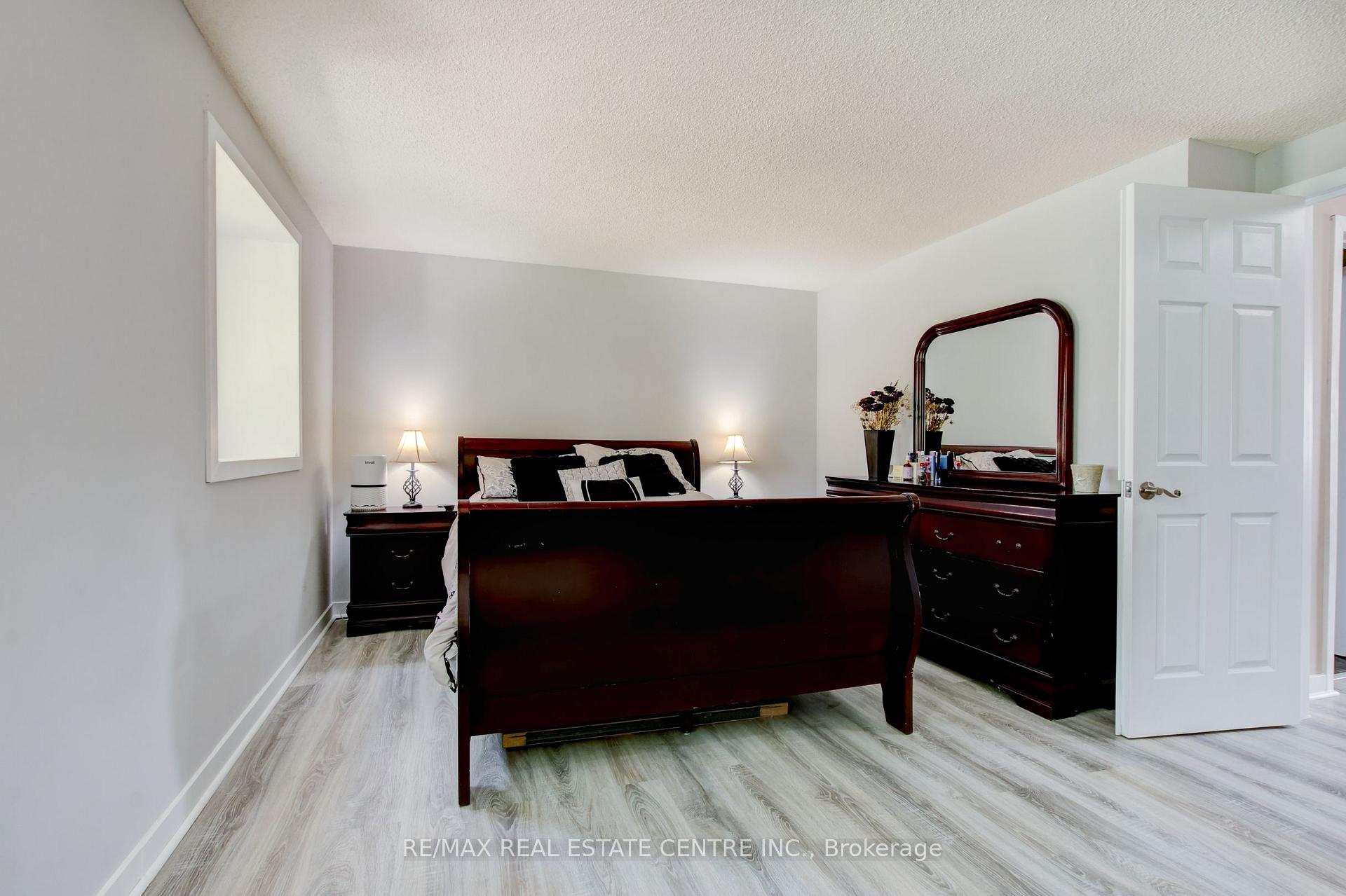 Photo 17 of Unit 108, 45 Hansen Road N, Brampton, Madoc — HOMEH