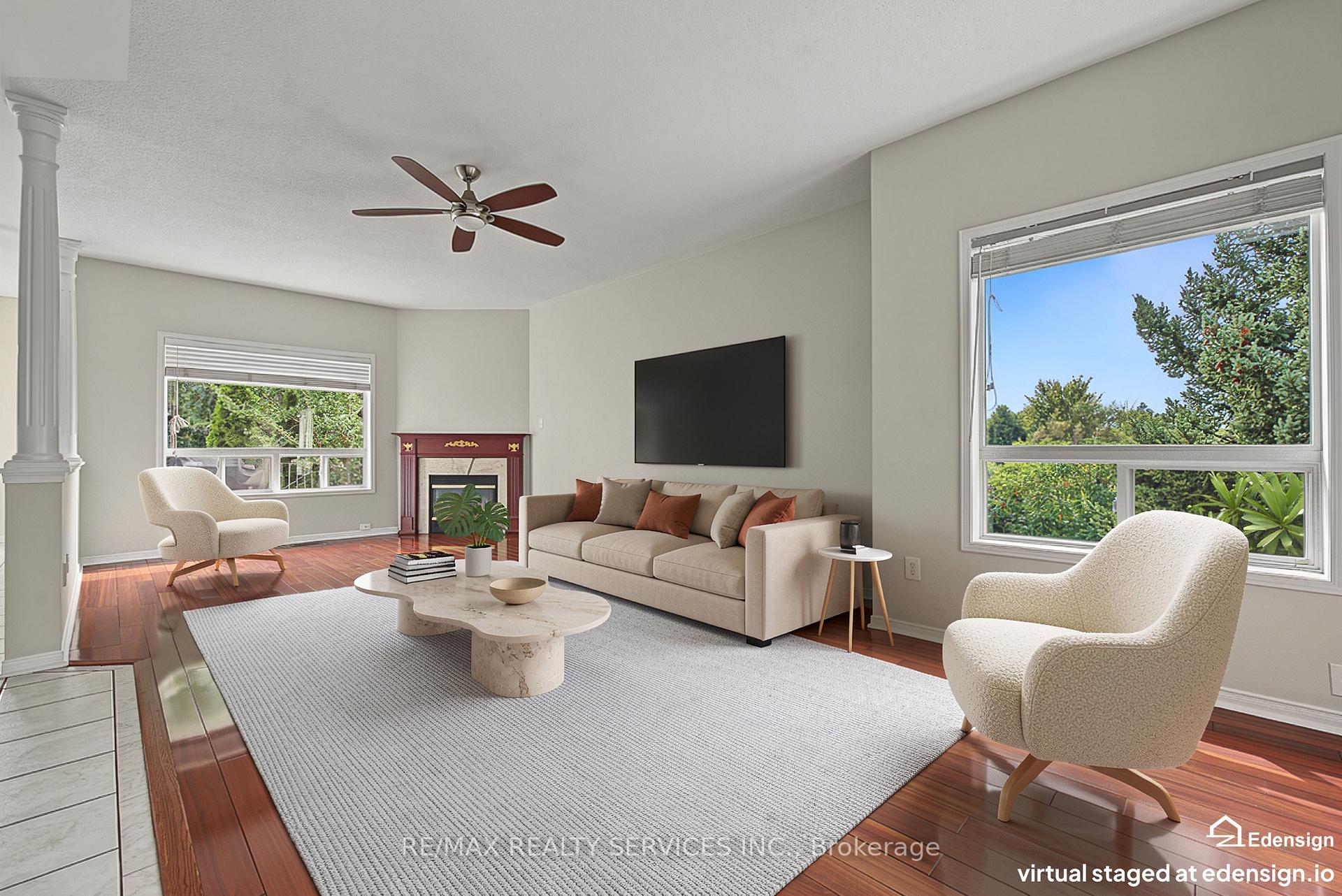 Photo 10 of 33 Woodvalley Drive, Brampton, Fletcher's Meadow — HOMEH