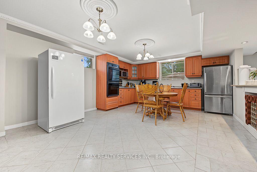 Photo 27 of 33 Woodvalley Drive, Brampton, Fletcher's Meadow — HOMEH