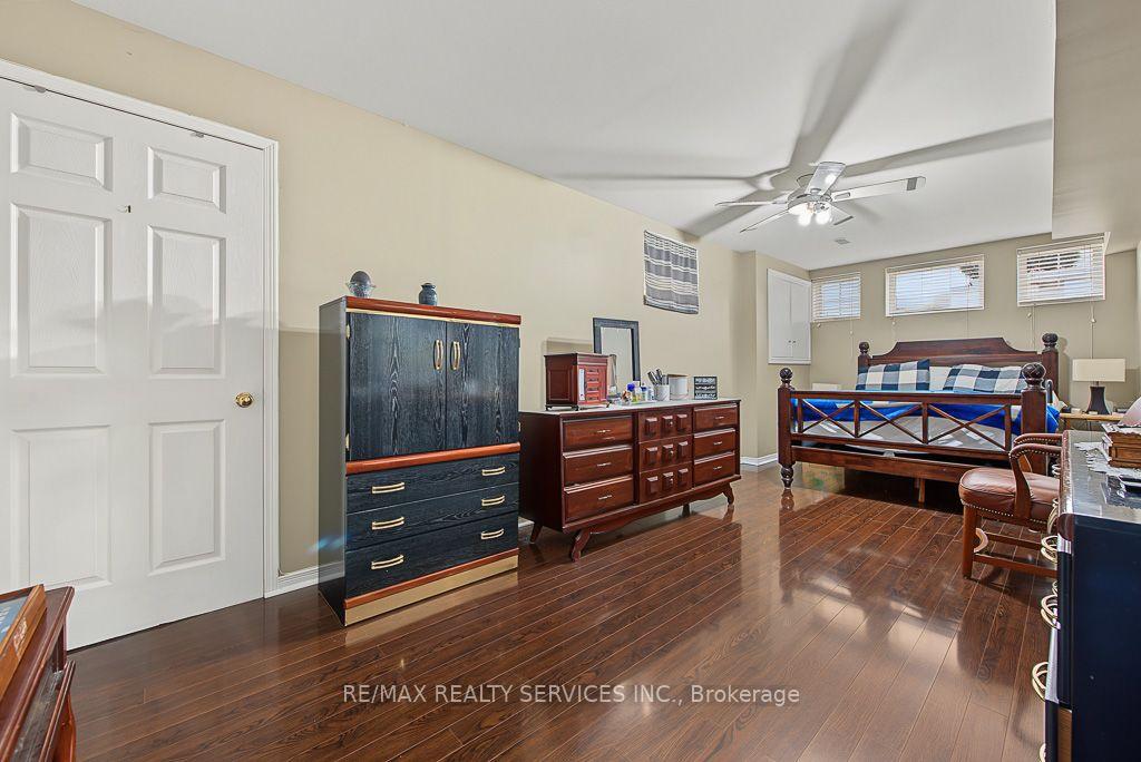 Photo 34 of 33 Woodvalley Drive, Brampton, Fletcher's Meadow — HOMEH