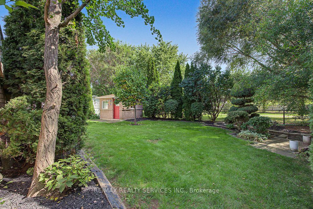 Photo 43 of 33 Woodvalley Drive, Brampton, Fletcher's Meadow — HOMEH