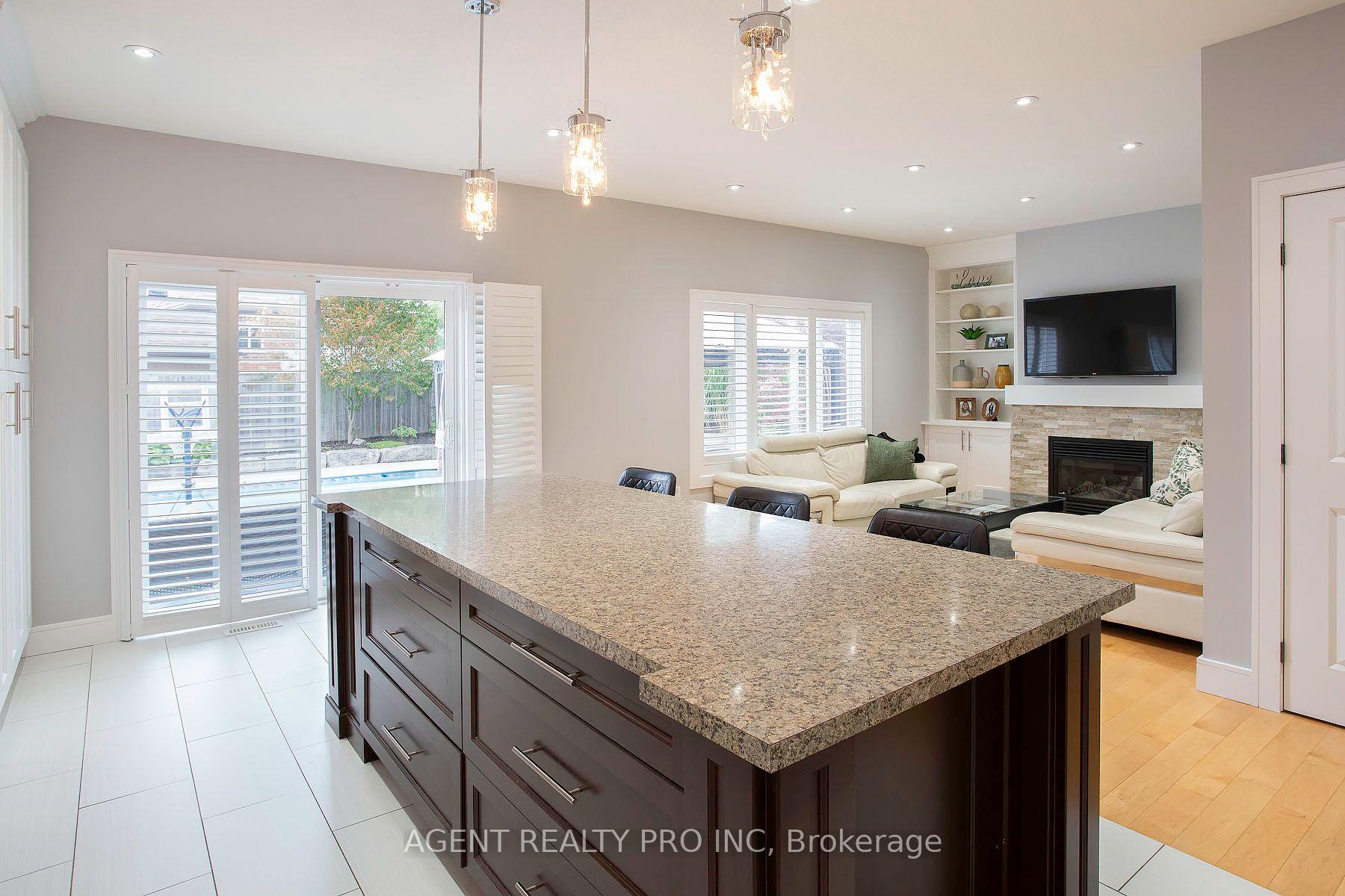 Photo 14 of 1912 Jubilee Drive, London, North E — HOMEH