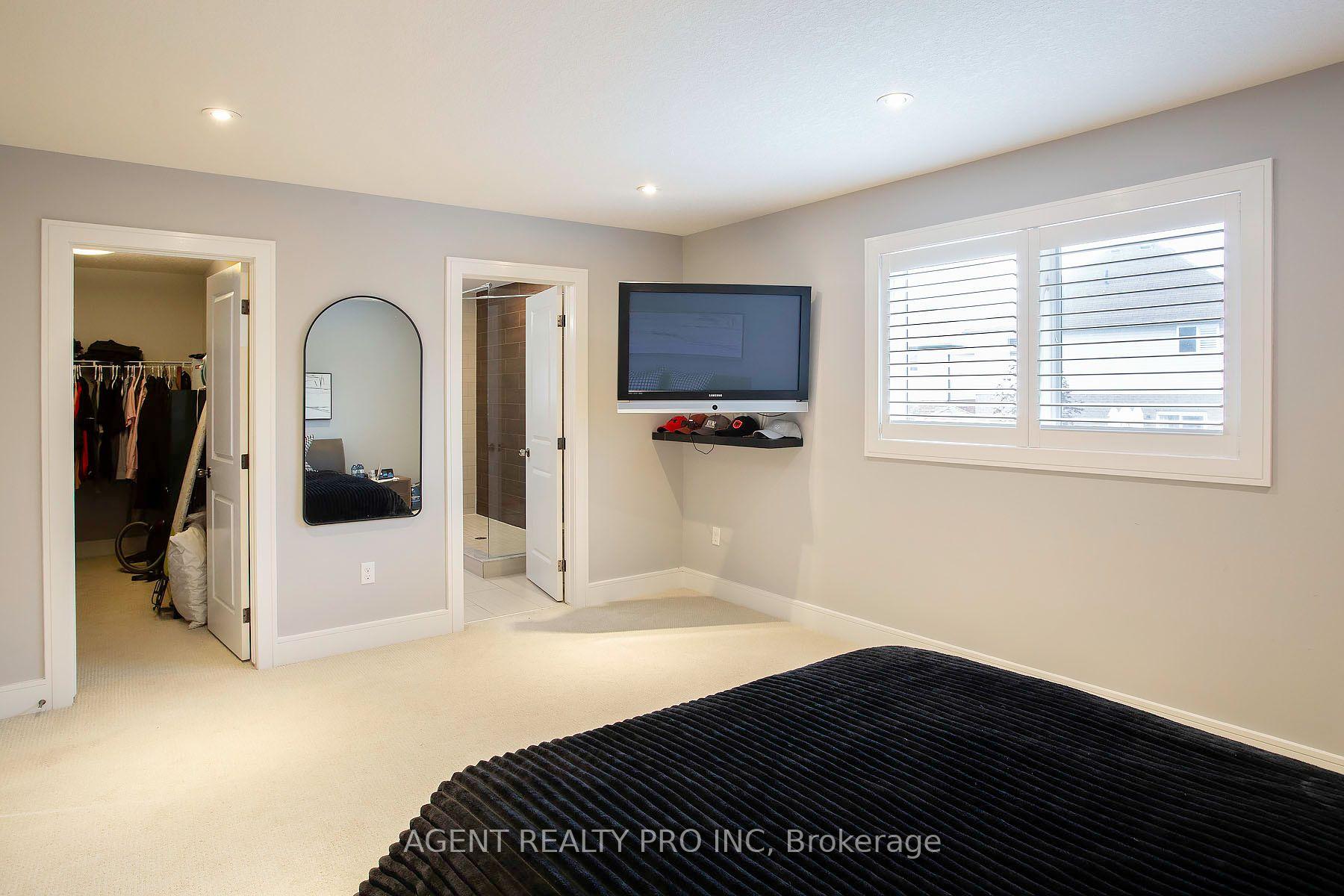 Photo 27 of 1912 Jubilee Drive, London, North E — HOMEH