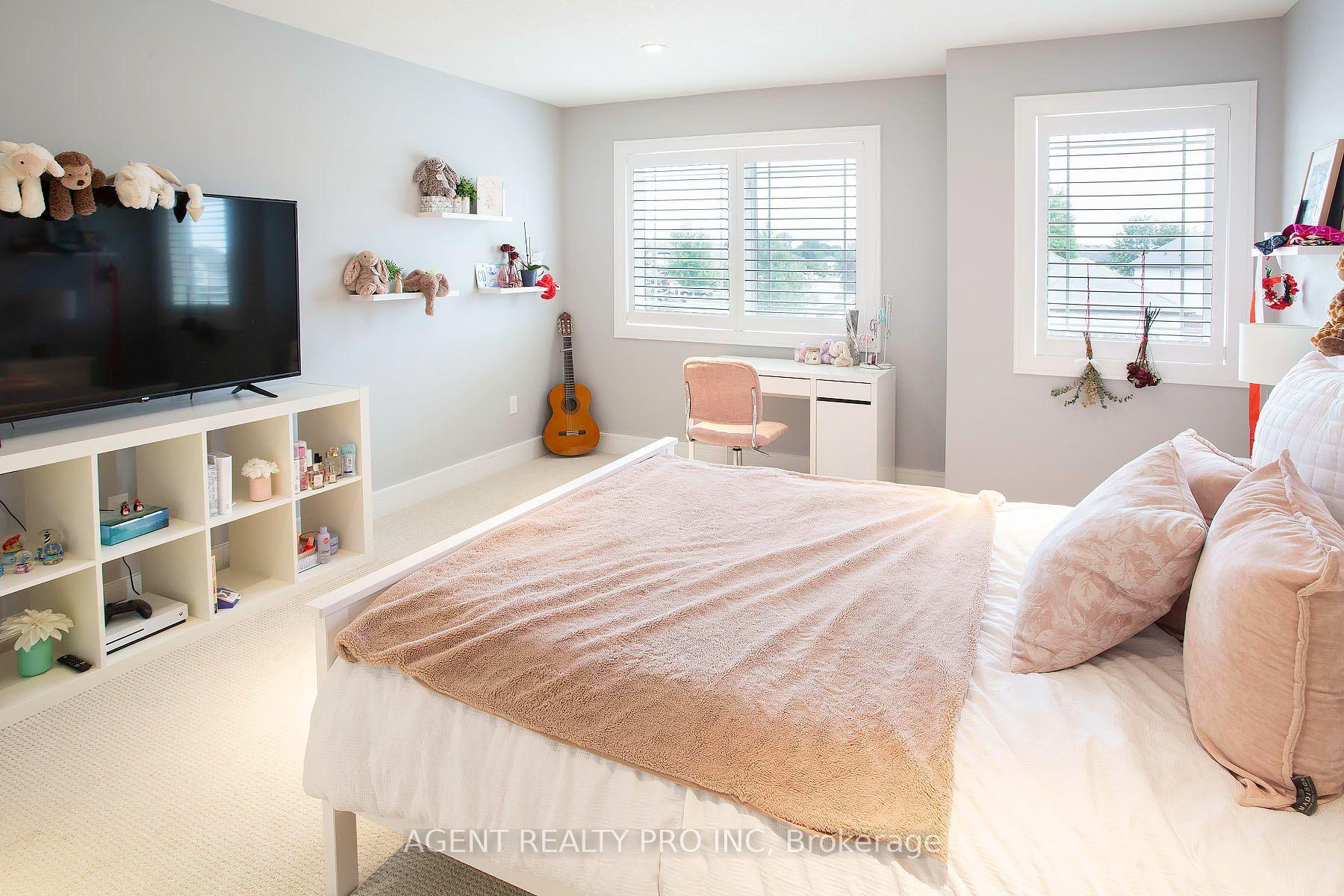 Photo 36 of 1912 Jubilee Drive, London, North E — HOMEH
