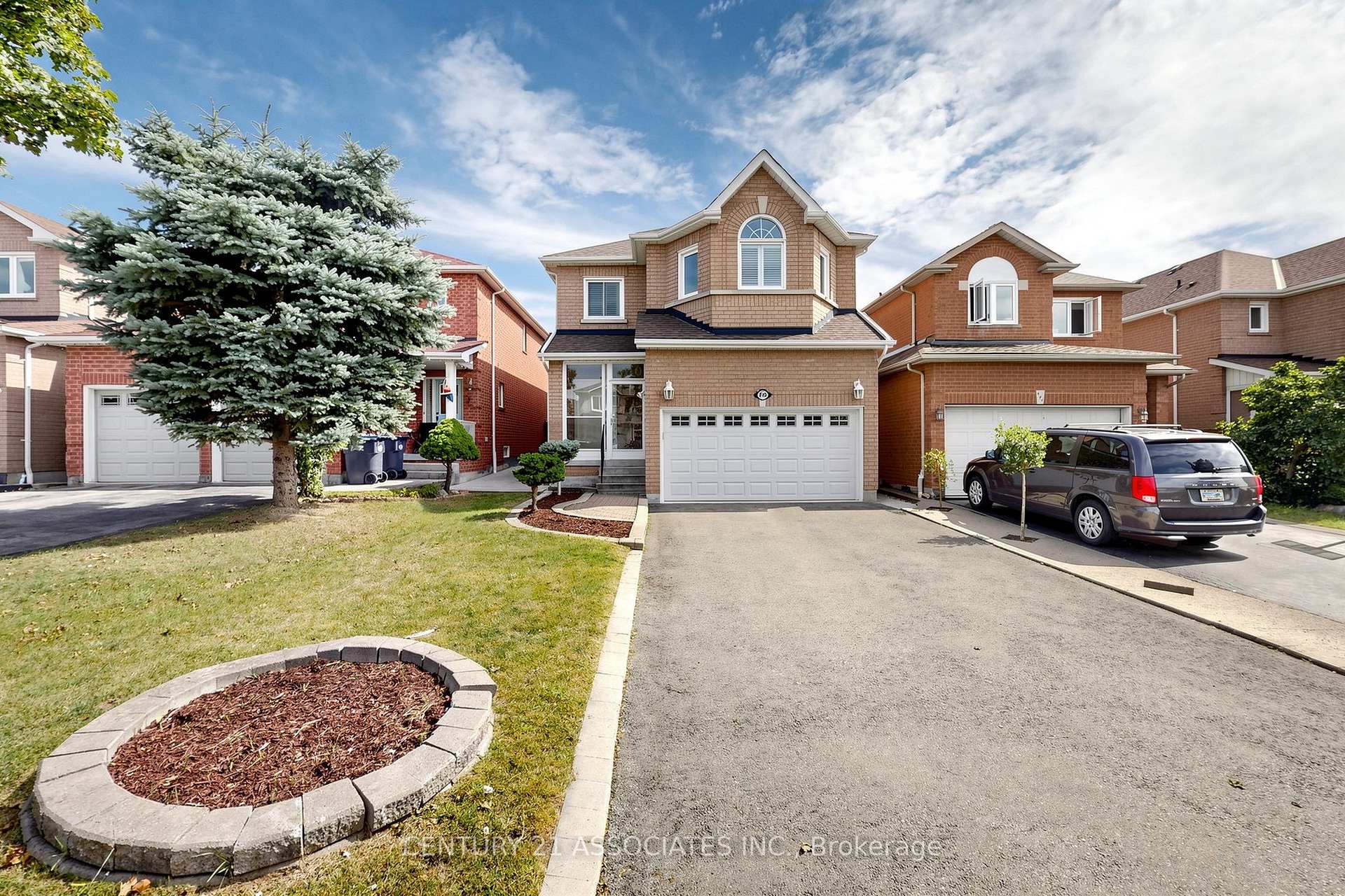 Photo 5 of 890 Blyleven Boulevard, Mississauga, East Credit — HOMEH