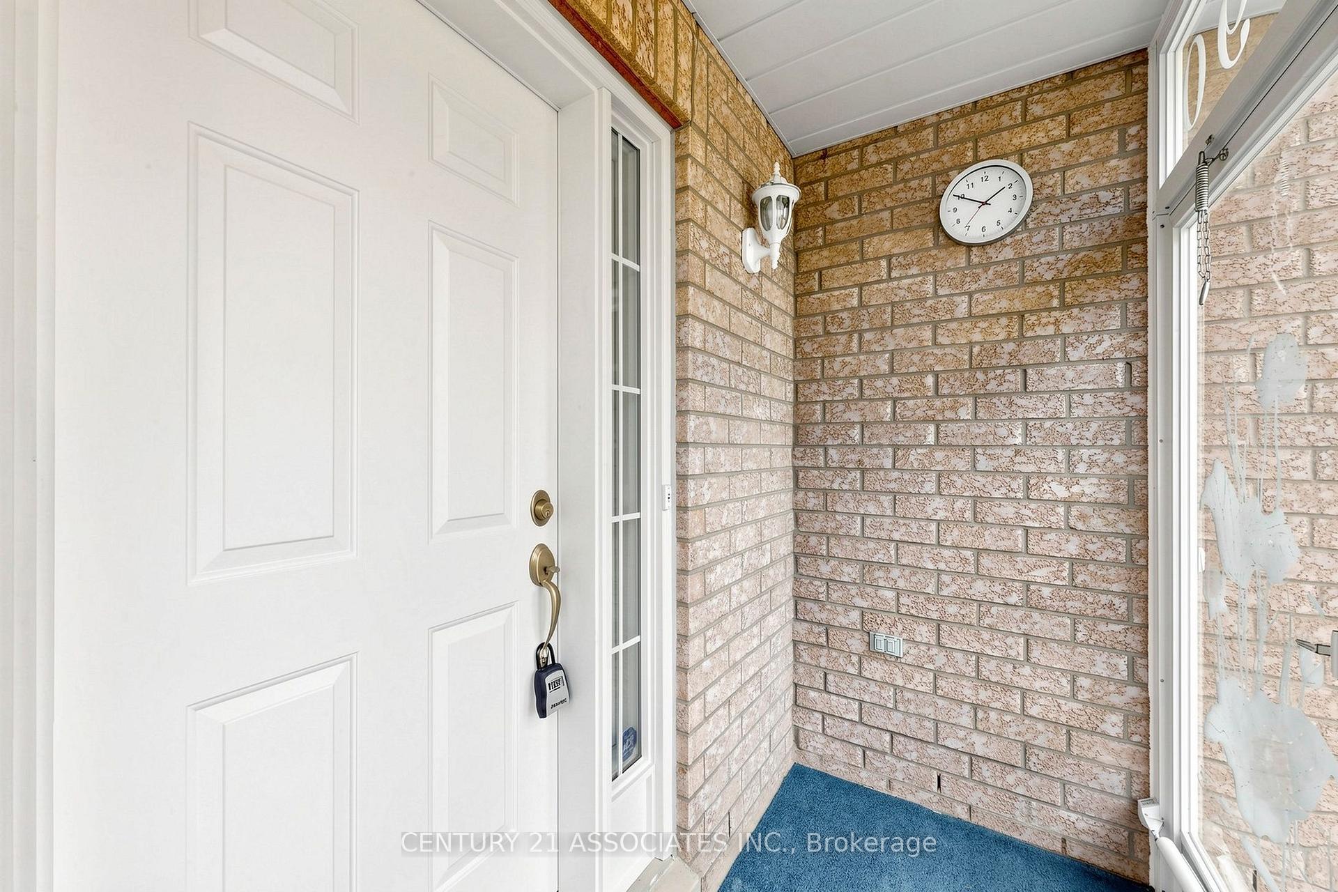 Photo 6 of 890 Blyleven Boulevard, Mississauga, East Credit — HOMEH